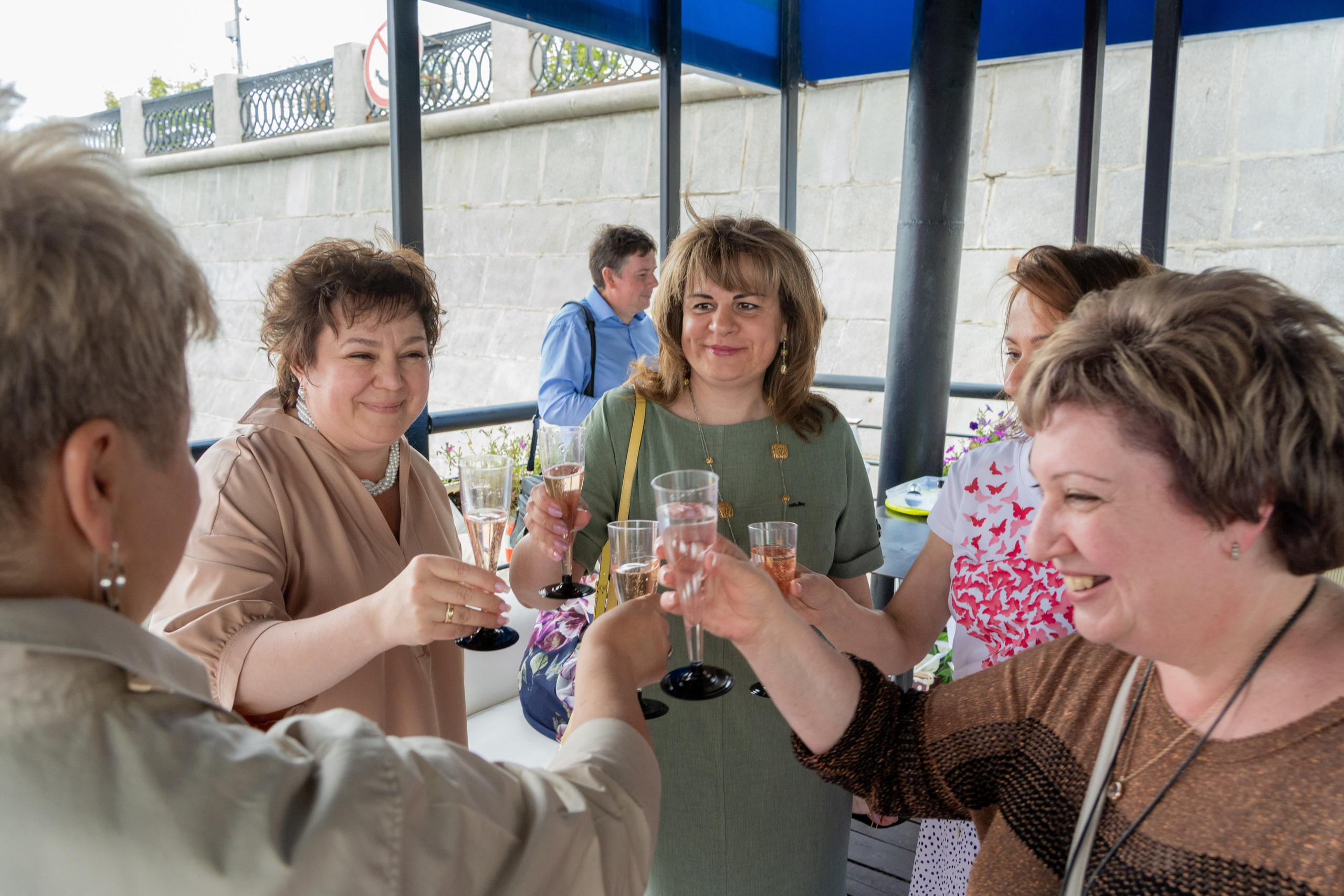 Юлия и Сергей. Регистрация на кораблике. Репортажный и интерьерный фотограф Александра Солдатова