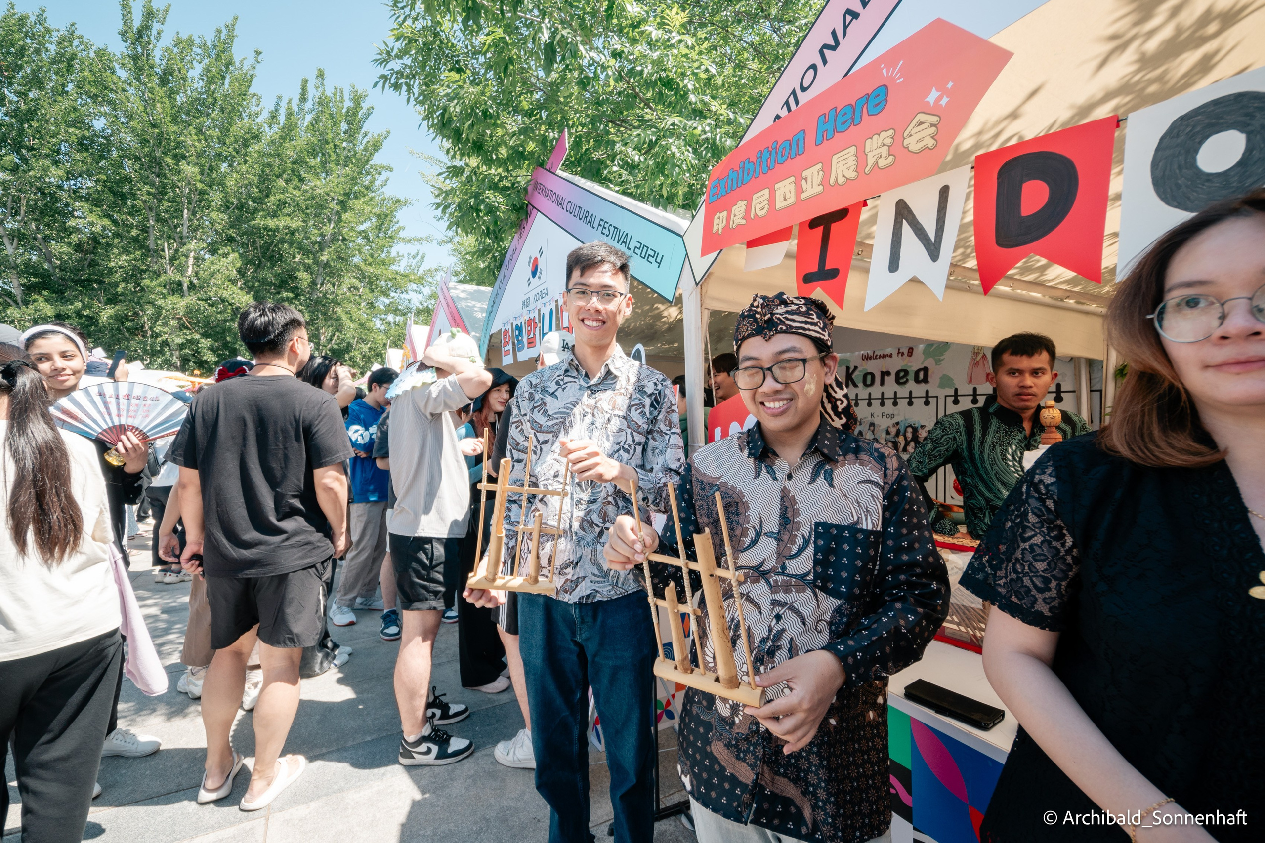 TJU Cultural Festival. Photographer in Guangzhou, China. Archibald Sonnenhaft