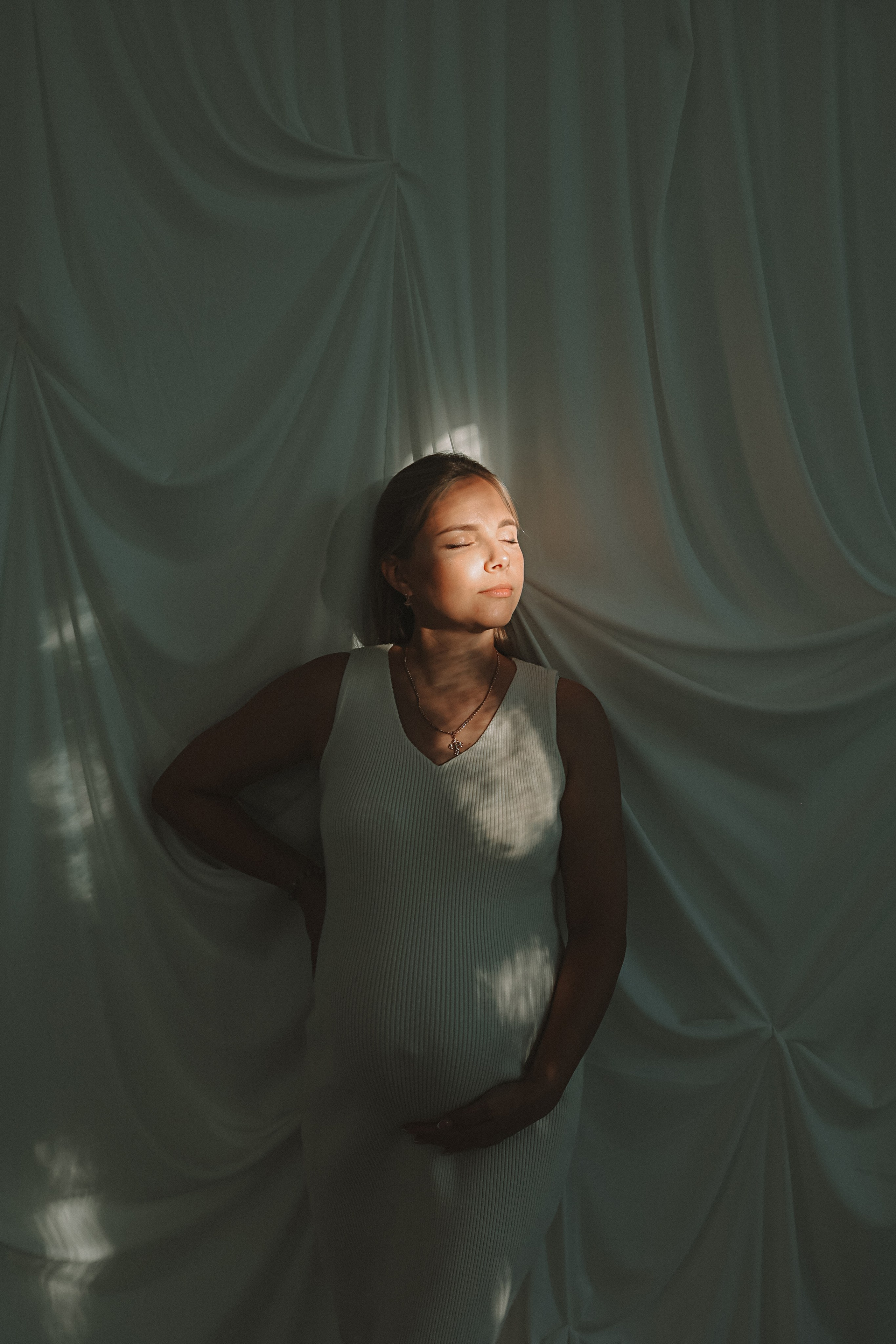 Квартира (беременность). Семейный фотограф Тюмень, фотограф на роды Салмина Мария