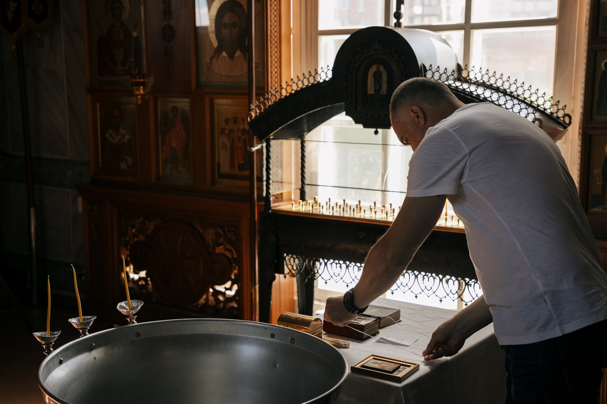 Крещение Храм святого праведного Иоанна Кронштадтского. Фотограф на крещение в Санкт Петербурге