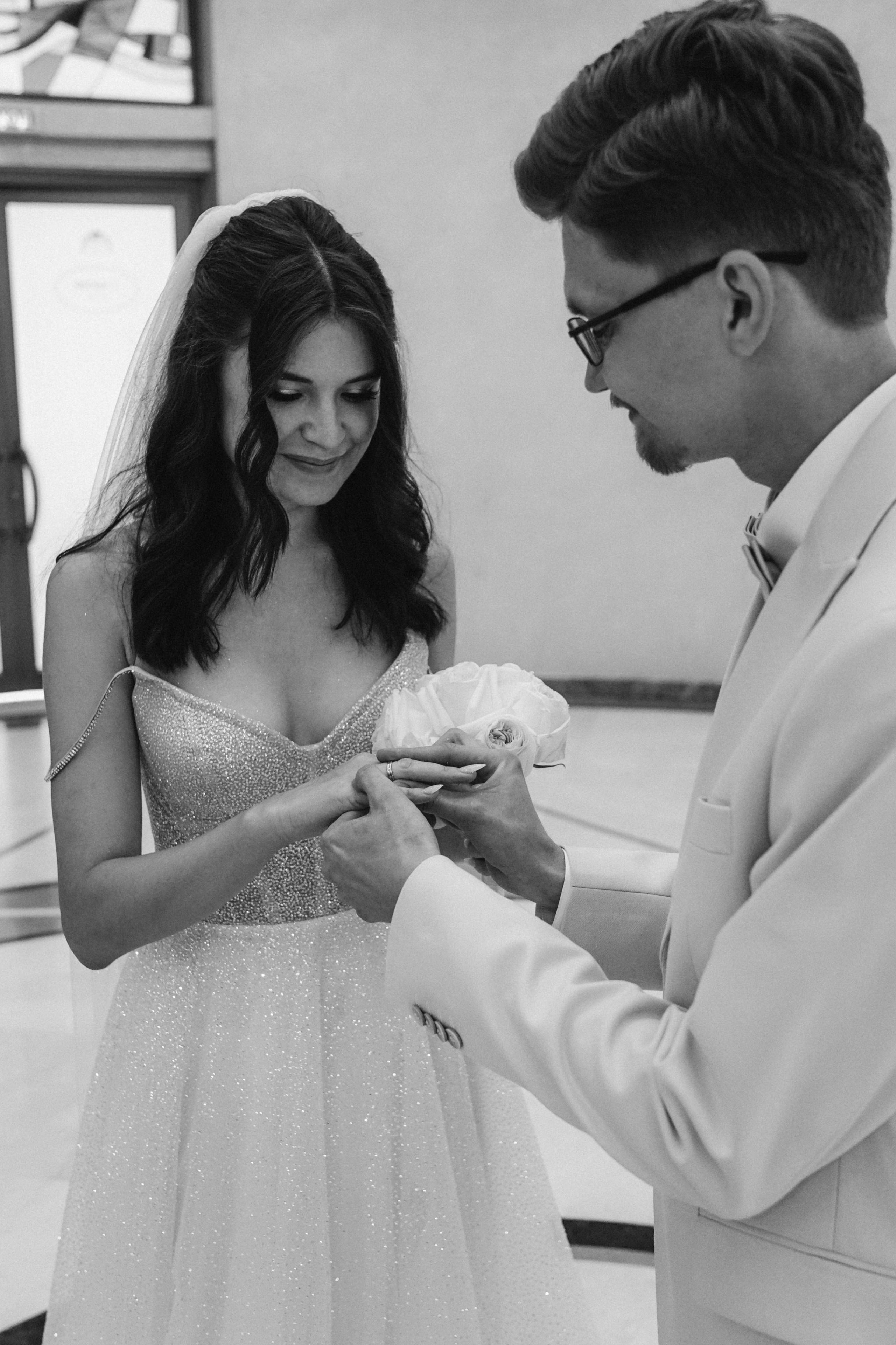 Яна и Никита: сборы в отеле, регистрация и банкет. Фотограф в Иркутске