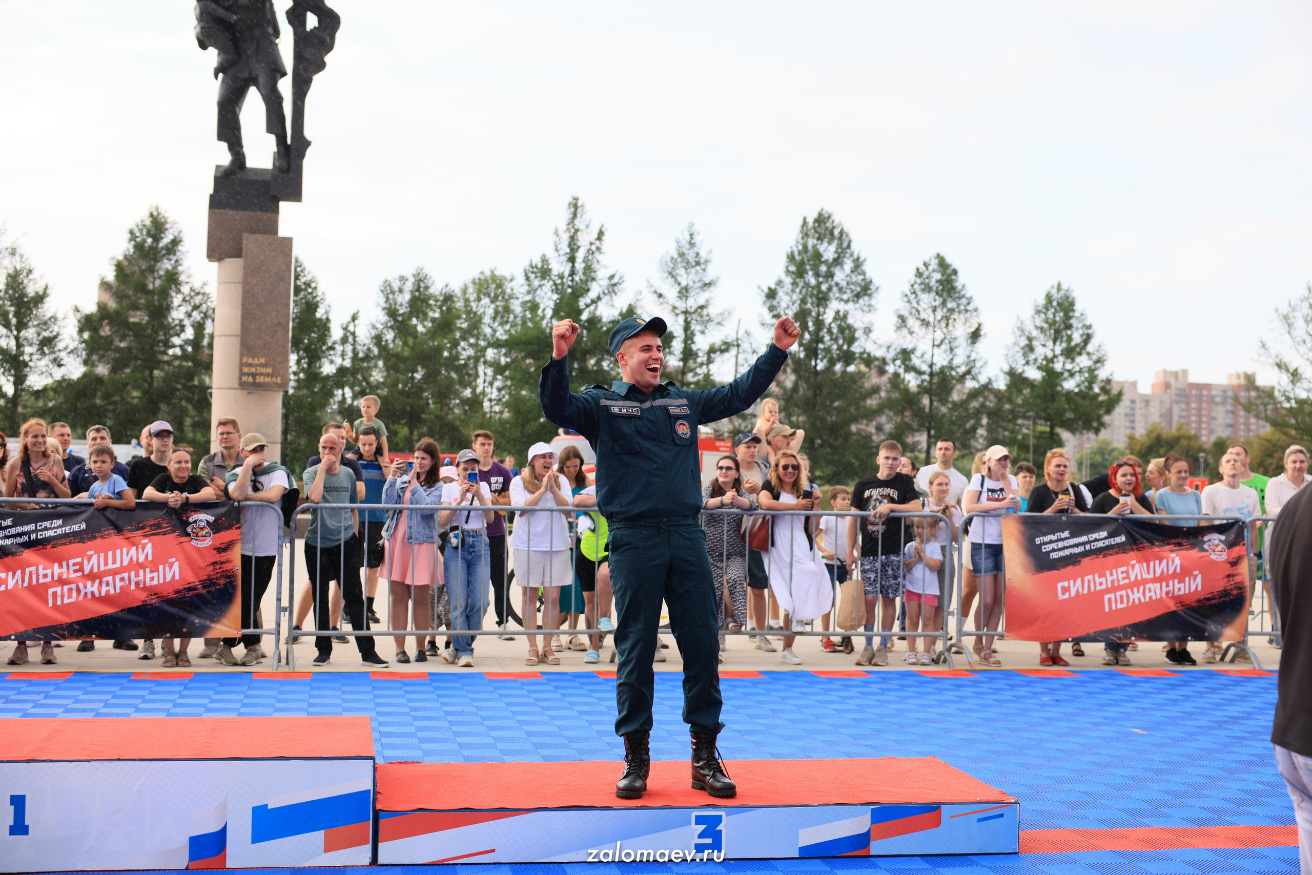 Сильнейший пожарный. Фотограф Александр Заломаев