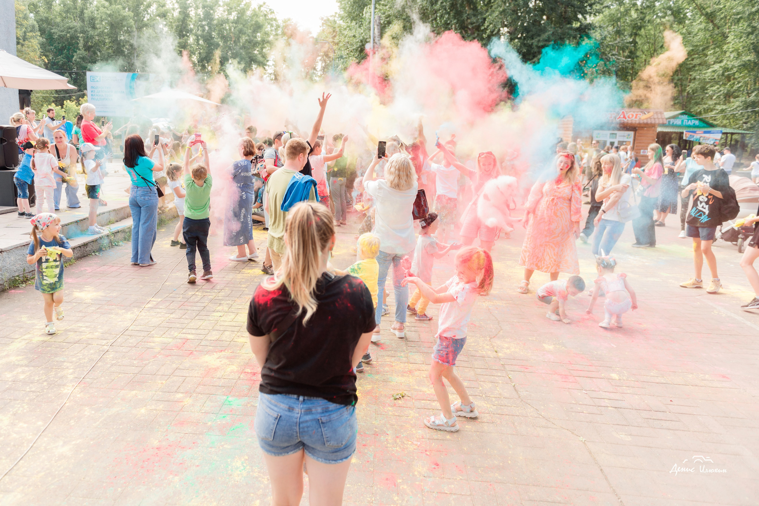 Краски Холи в Комсомольском Парке 2023. Детский фотограф, семейный фотограф и репортажи в Кемерово