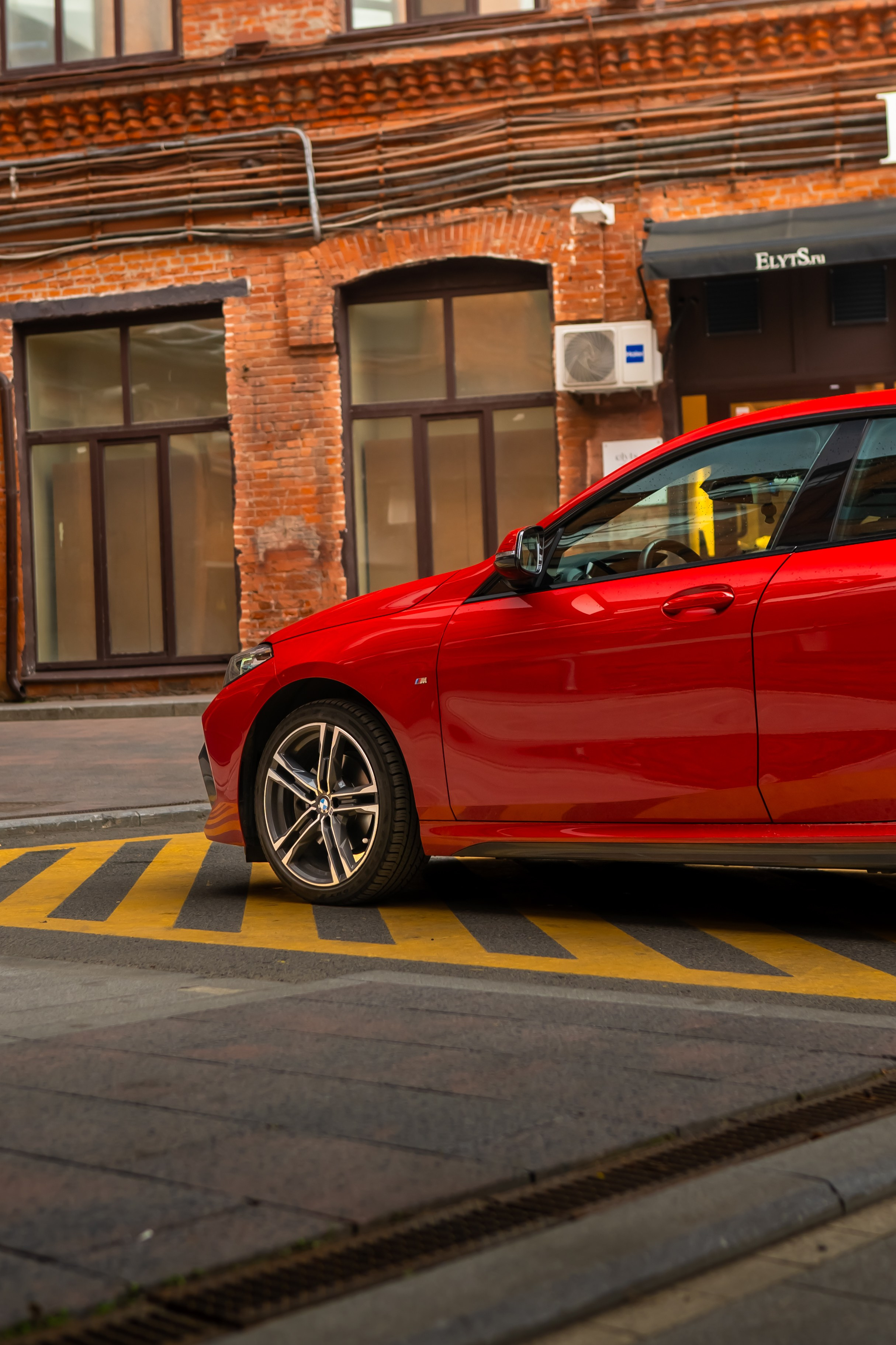 BMW 2-series. Mirllaev