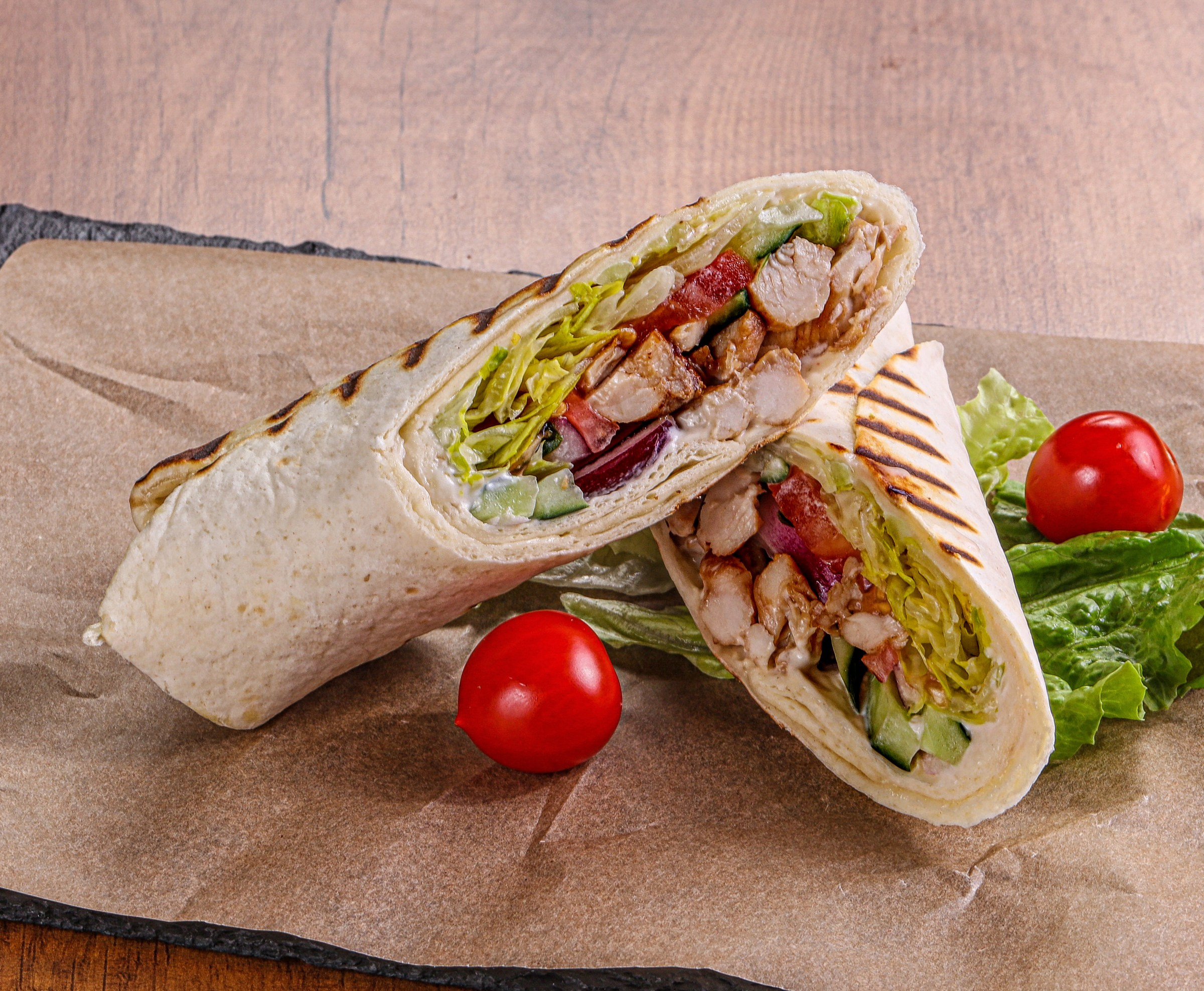 Фотосъемка бургеров и гамбургеров. Заказ по тел.: +7 (906) 006-90-22. Фуд-фотограф Андрей Старостин — съемка еды в Москве. 9000 руб. в час