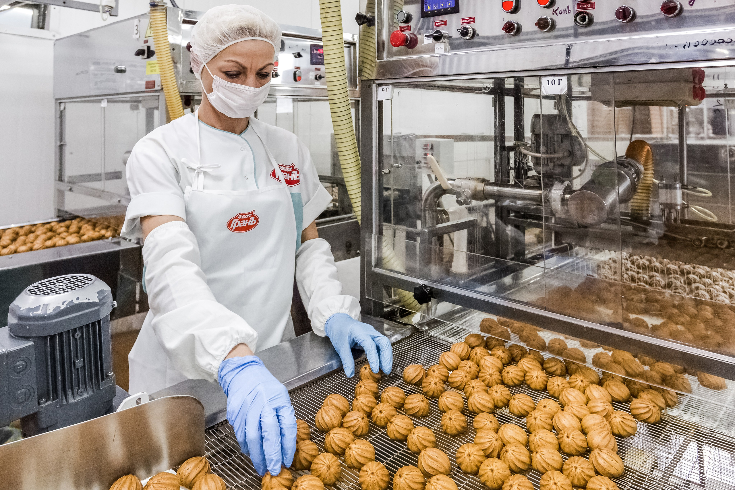 Фотография сотрудников на производстве