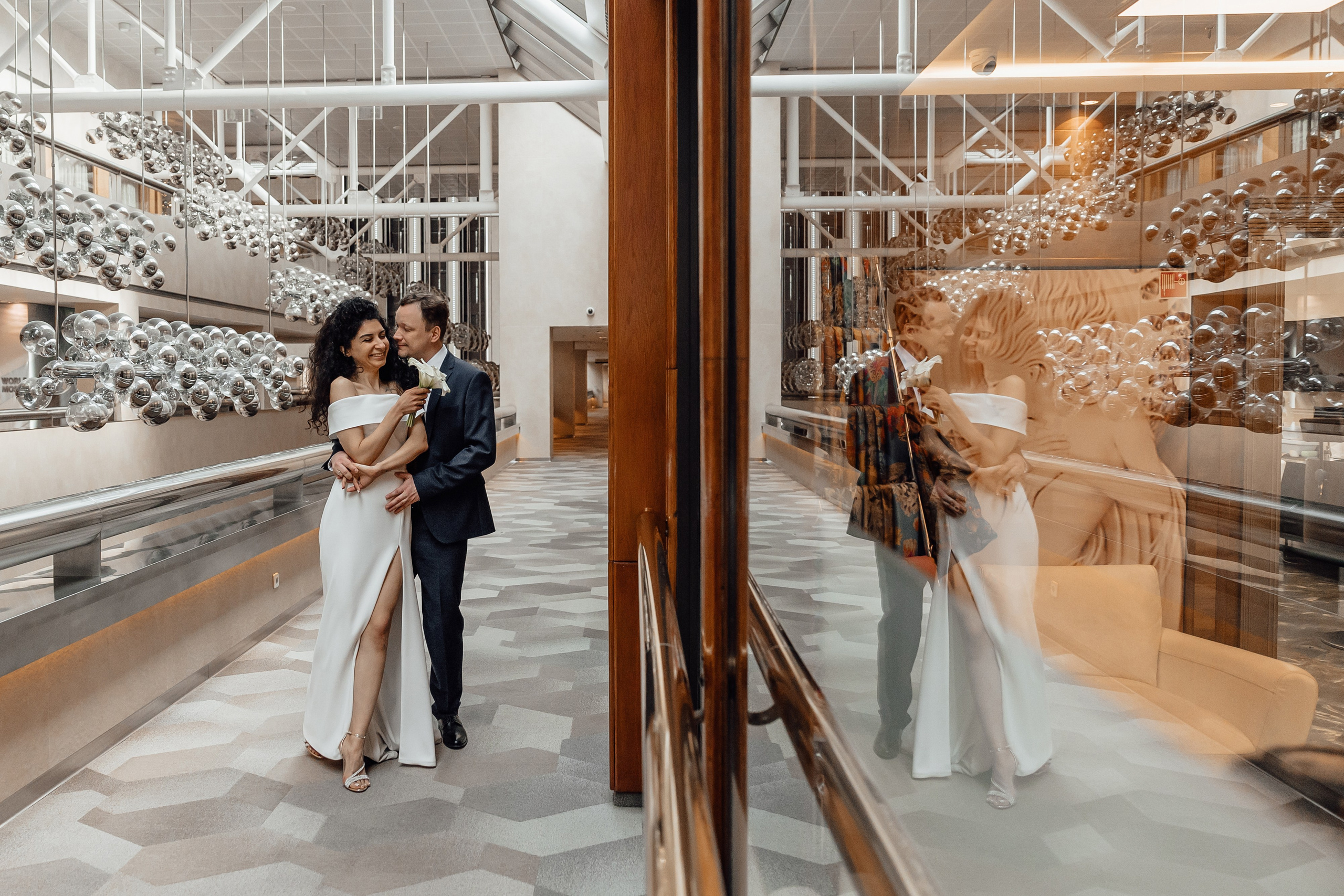 свадебная фотосессия в отеле garden plaza moscow WTC