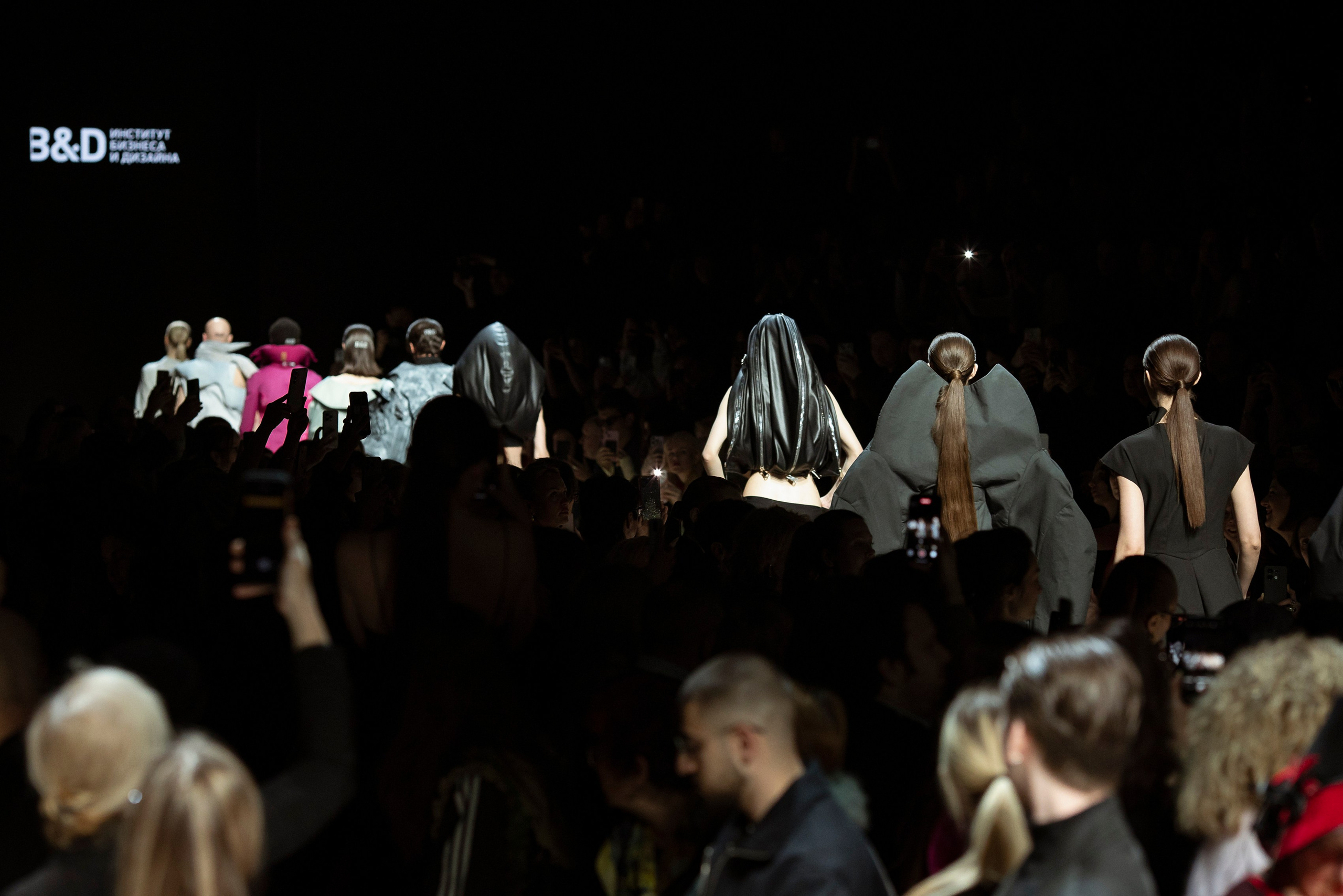 MOSCOW FASHION WEEK 2025 весна. Фотограф в Москве