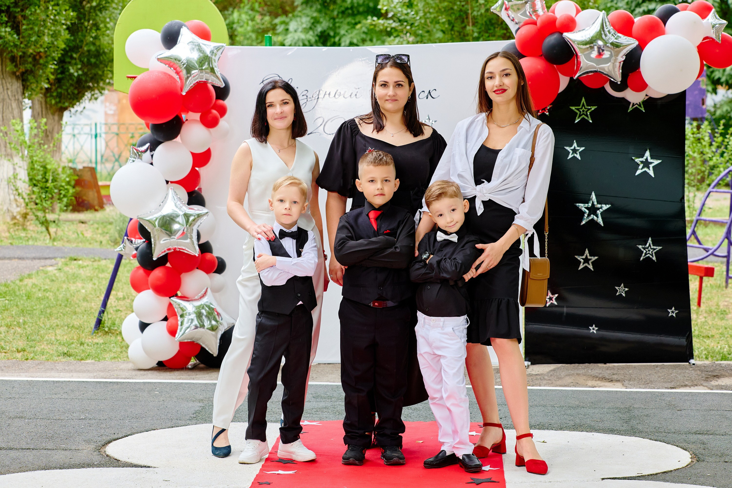 Выпускной 45 сад. Фотограф Выпускные альбомы Таганрог Сергей Коробченко