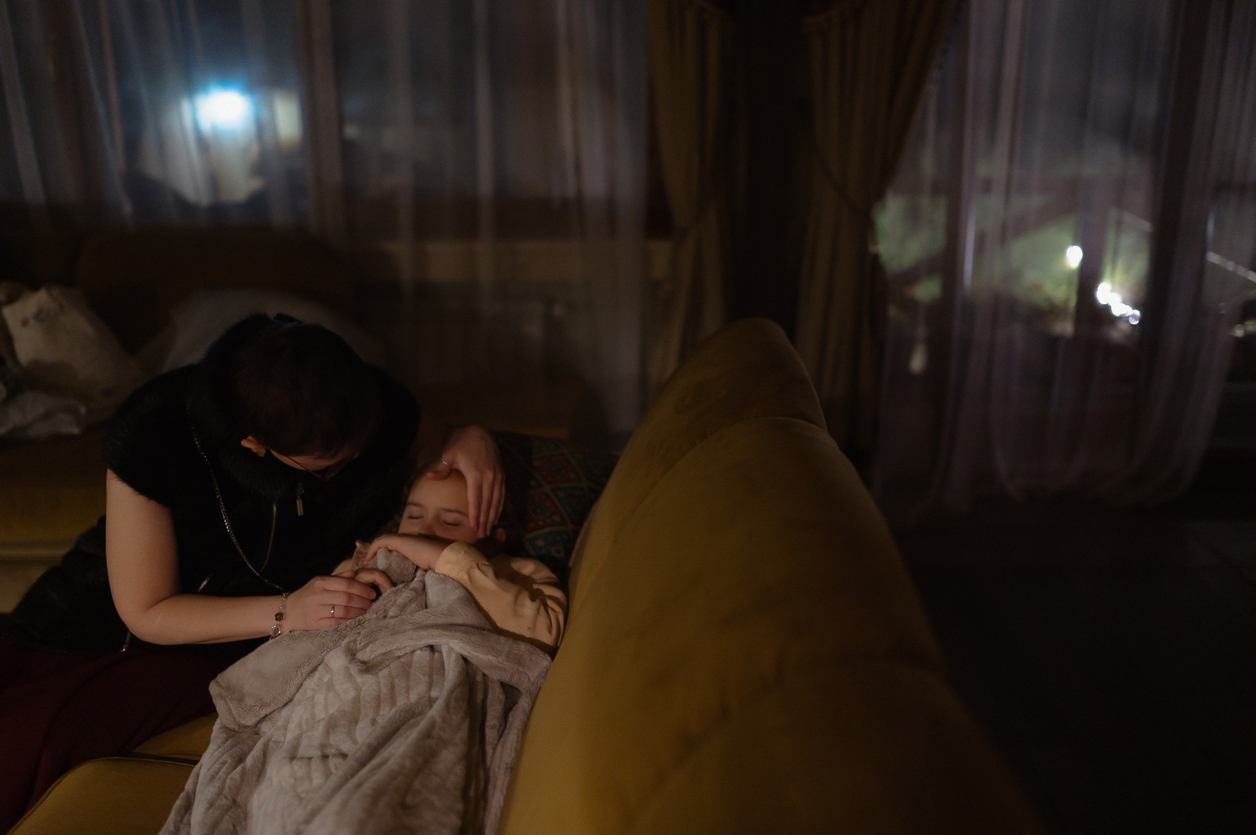 Трогательная свадебная вечеринка в горах Армении. Афина Ефимова. Свадебный фотограф Москва