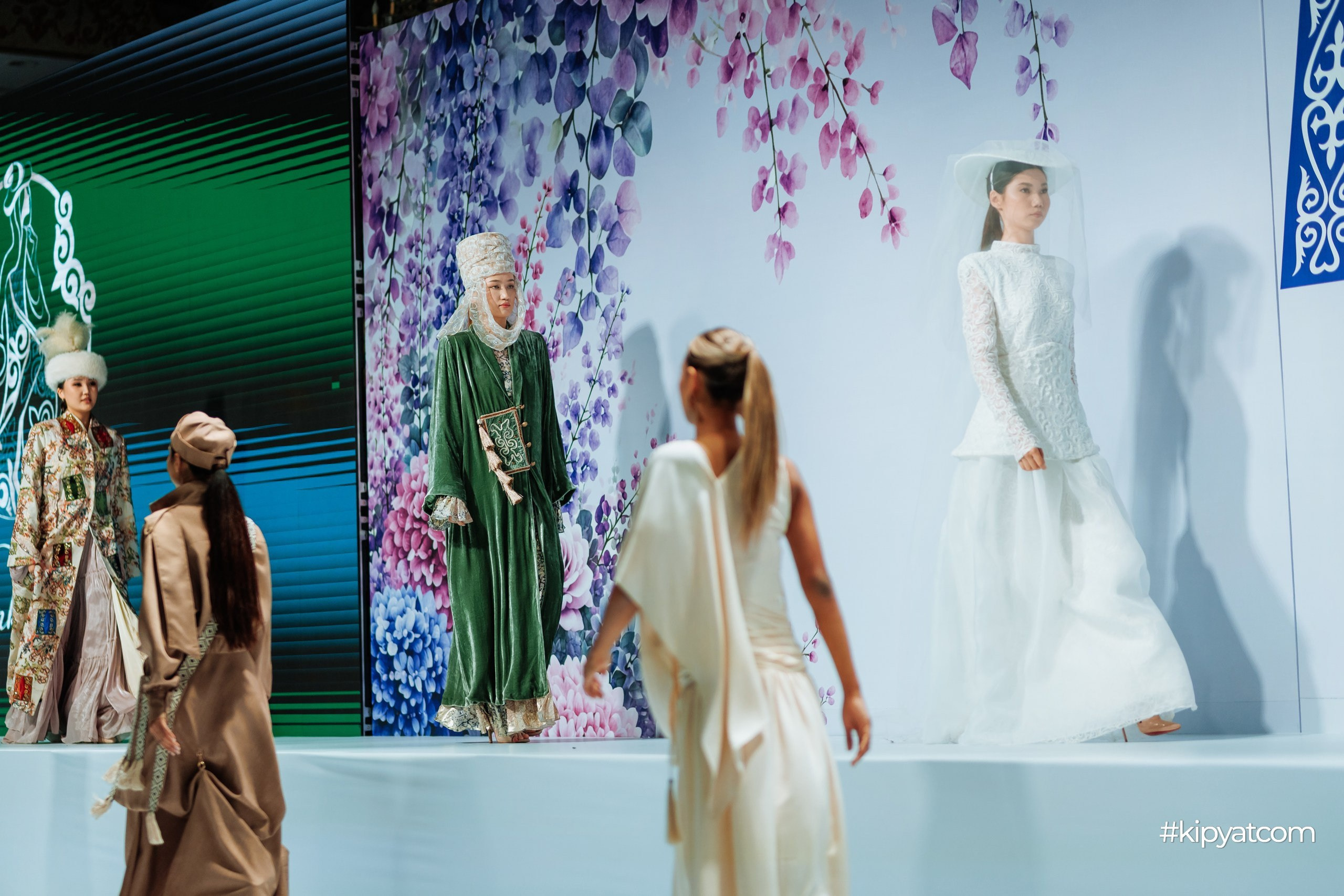 KAZAKHSTAN FASHION WEEK SHYMKENT 11 SEASON. Кипятком Шымкент