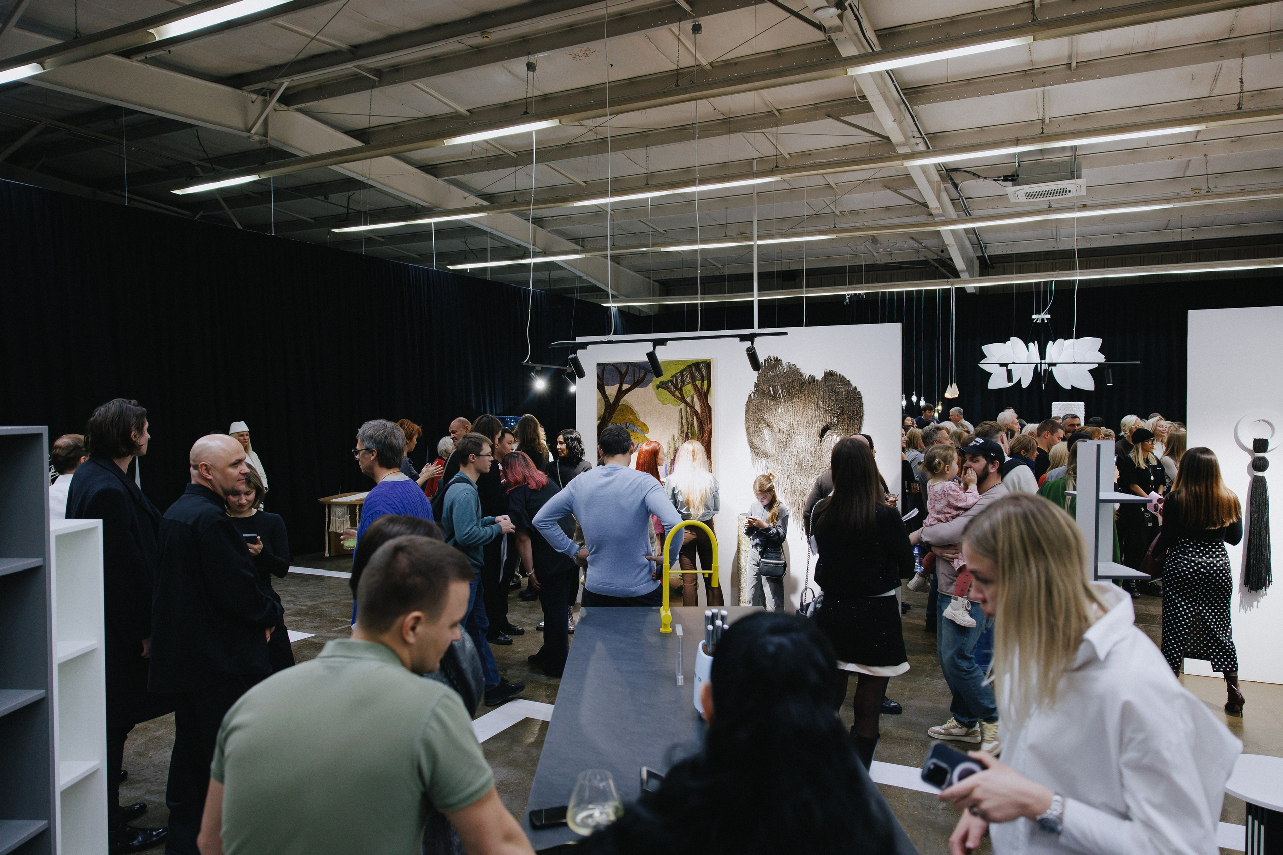 Выставка СТО ВЕЩЕЙ В ИНТЕРЬЕРЕ. Фотограф Иркутск Антипин Сергей