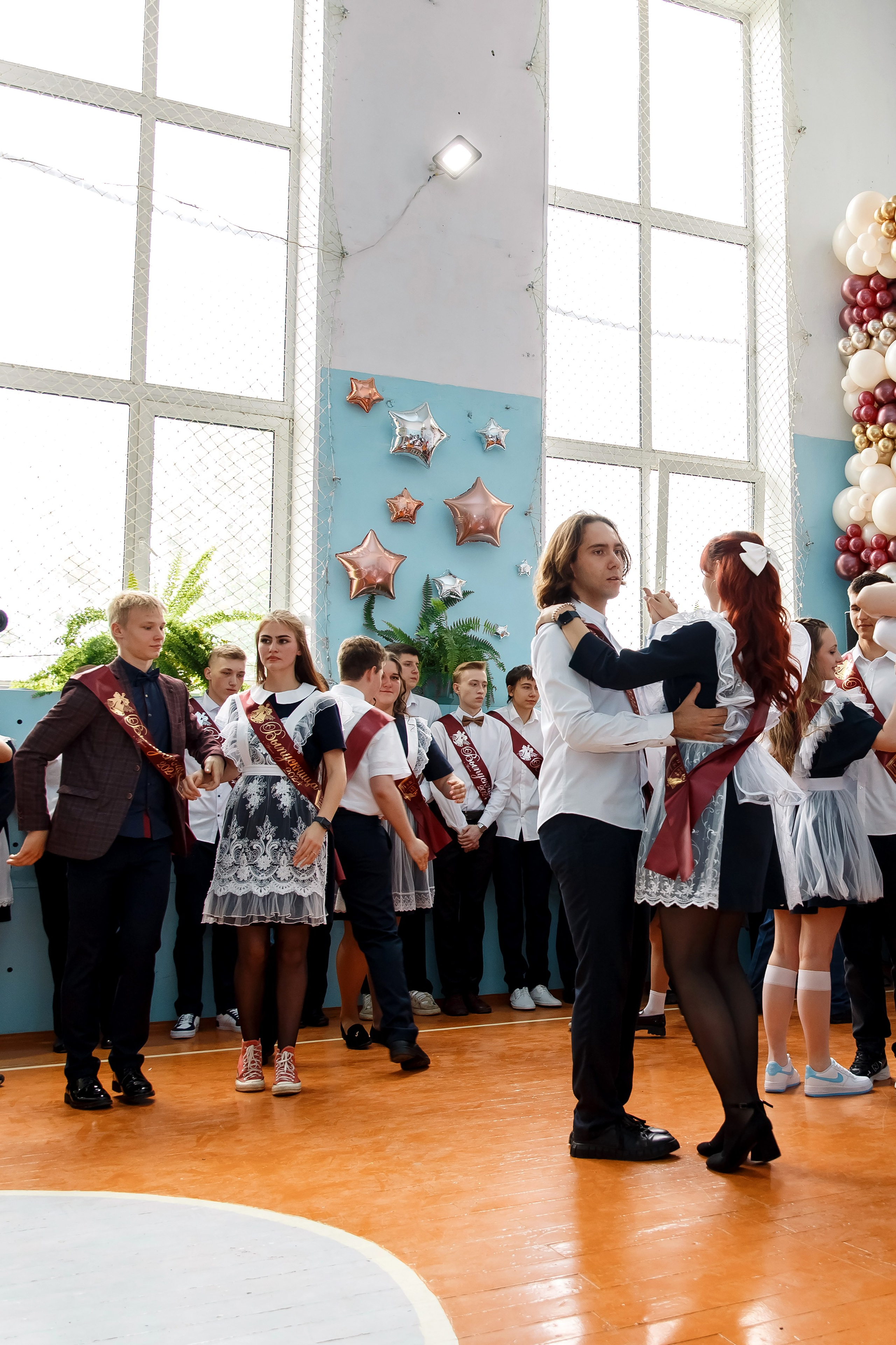 11 класс Последний звонок. Фотограф Любовь Корниенко, Примоский край