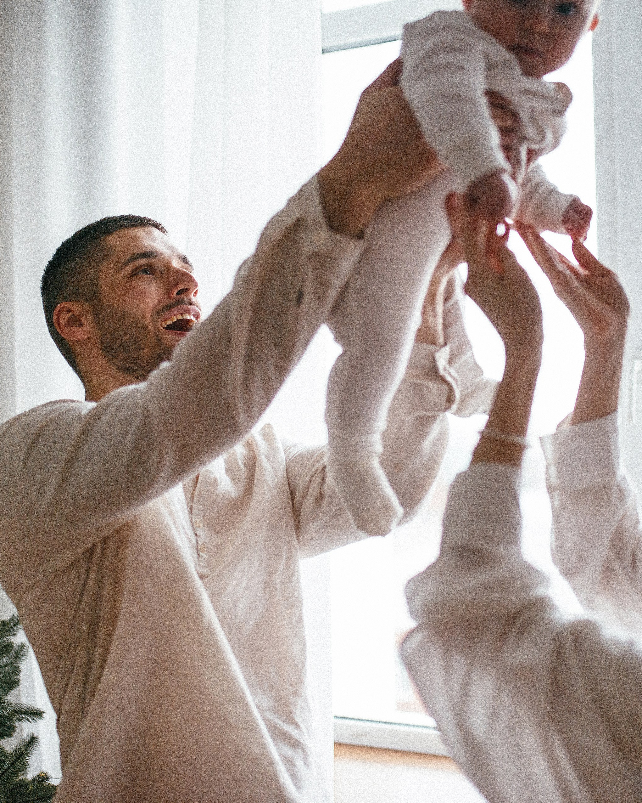 Новогодняя семейная фотосессия с маленьким ребенком. Семейный фотограф Дарья Едапина Новосибирск. Фотограф Дарья Едапина Новосибирск