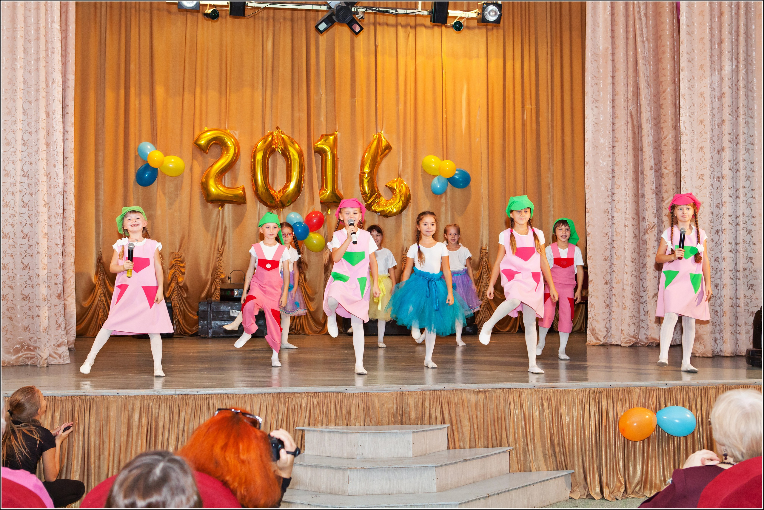 Выступление коллектива Дежавю. Фото и видео Москва, Московский. Свадебный фотограф, видеограф, фотосессии, видеосъемка