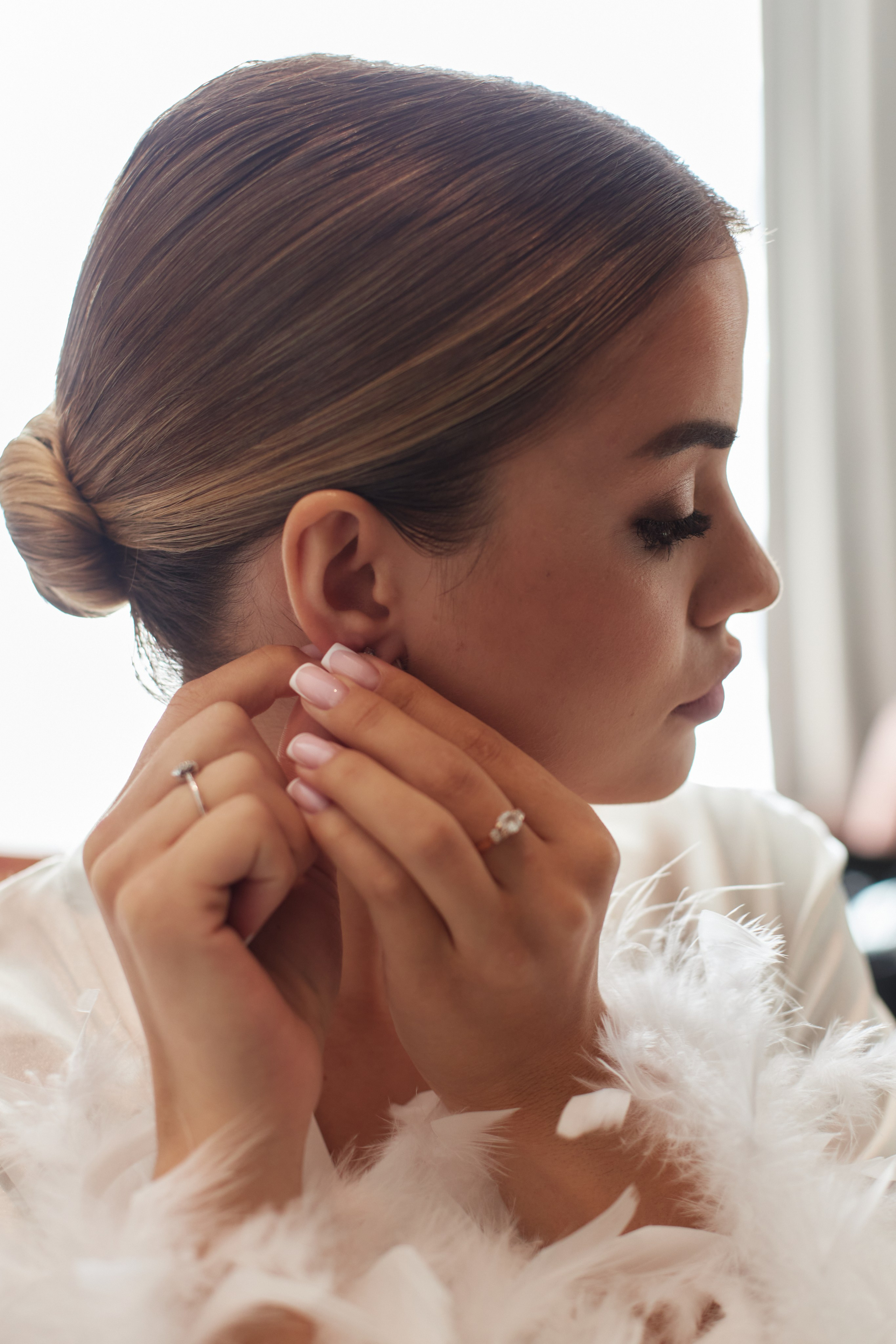 Фотосессия сборов невесты в Hyatt Regency Moscow