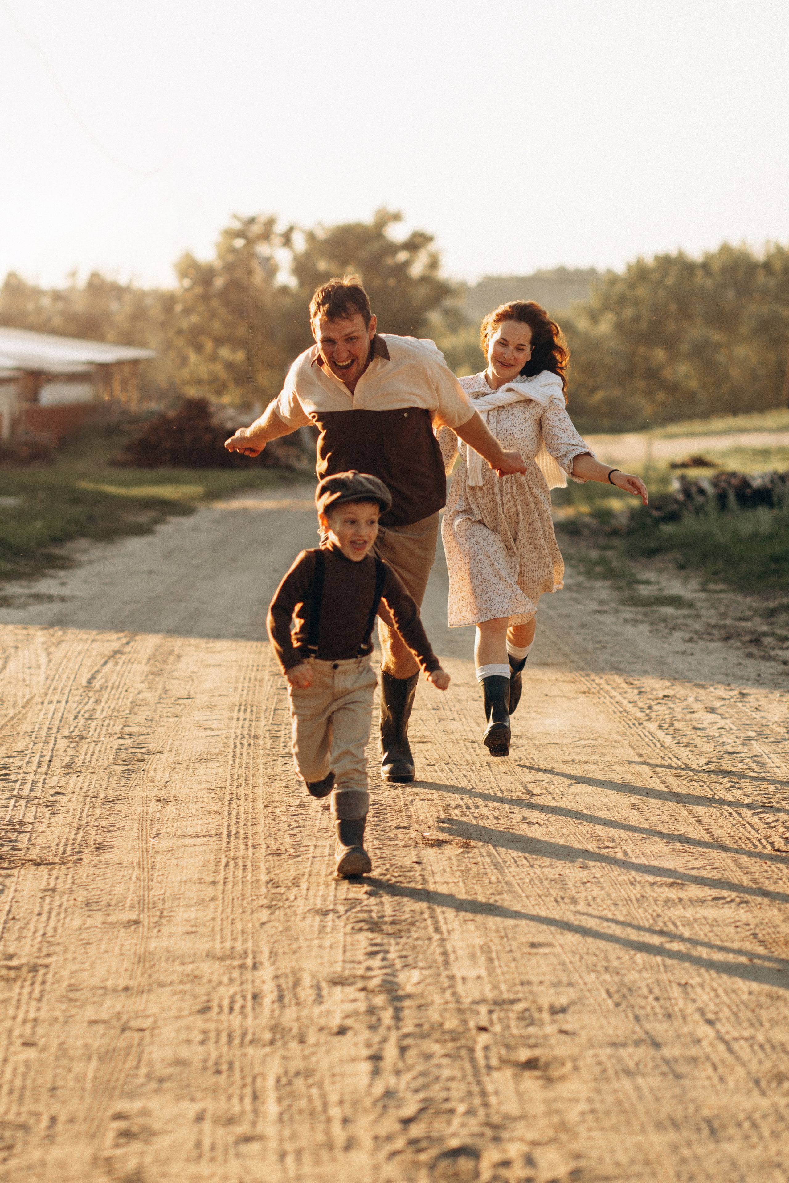 Даша, Денис, Макс, сибирское лето в деревне. Семейный фотограф в Москве Марина Петра