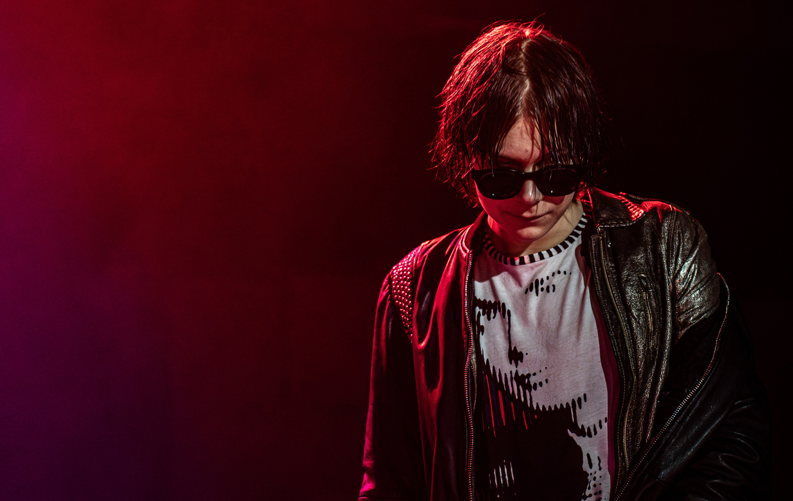 @ФакШиза 29.12.2025. Коммерческий и художественный фотограф и видеограф в Москве Арсений Тургенев