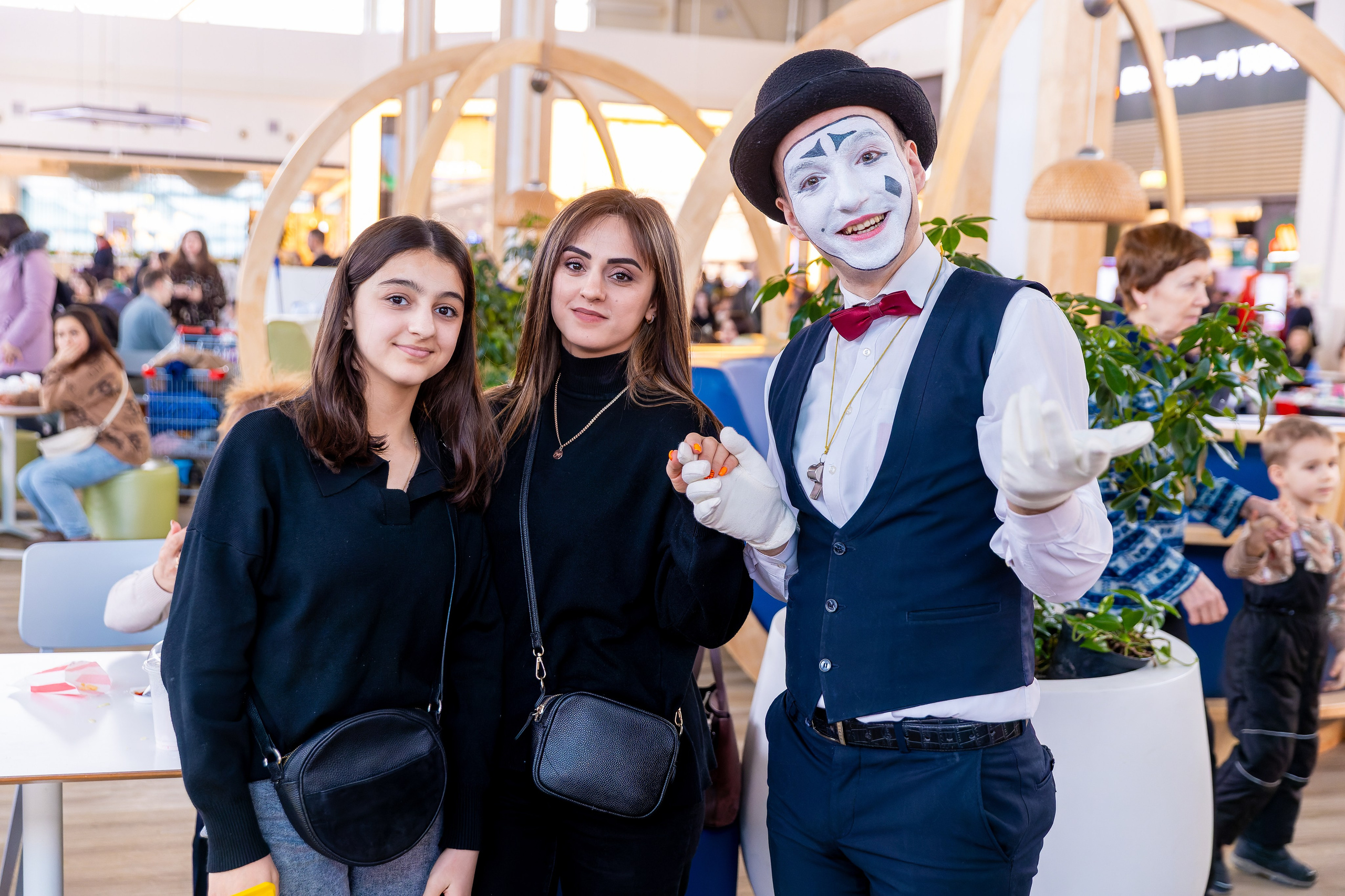 Фото отчет с мероприятия ТЦ Мега 12 лет. Фотограф в Самаре Максим Тырин