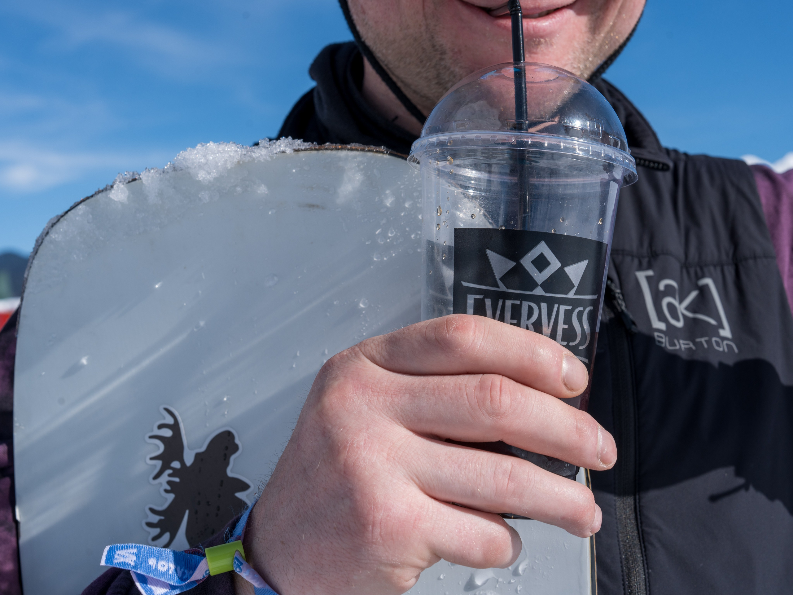 Компания «EVERVESS»: отчет с точек продаж на курортах Красной Поляны. Репортажный фотограф в Красной Поляне и Сочи Павлюченко Екатерина