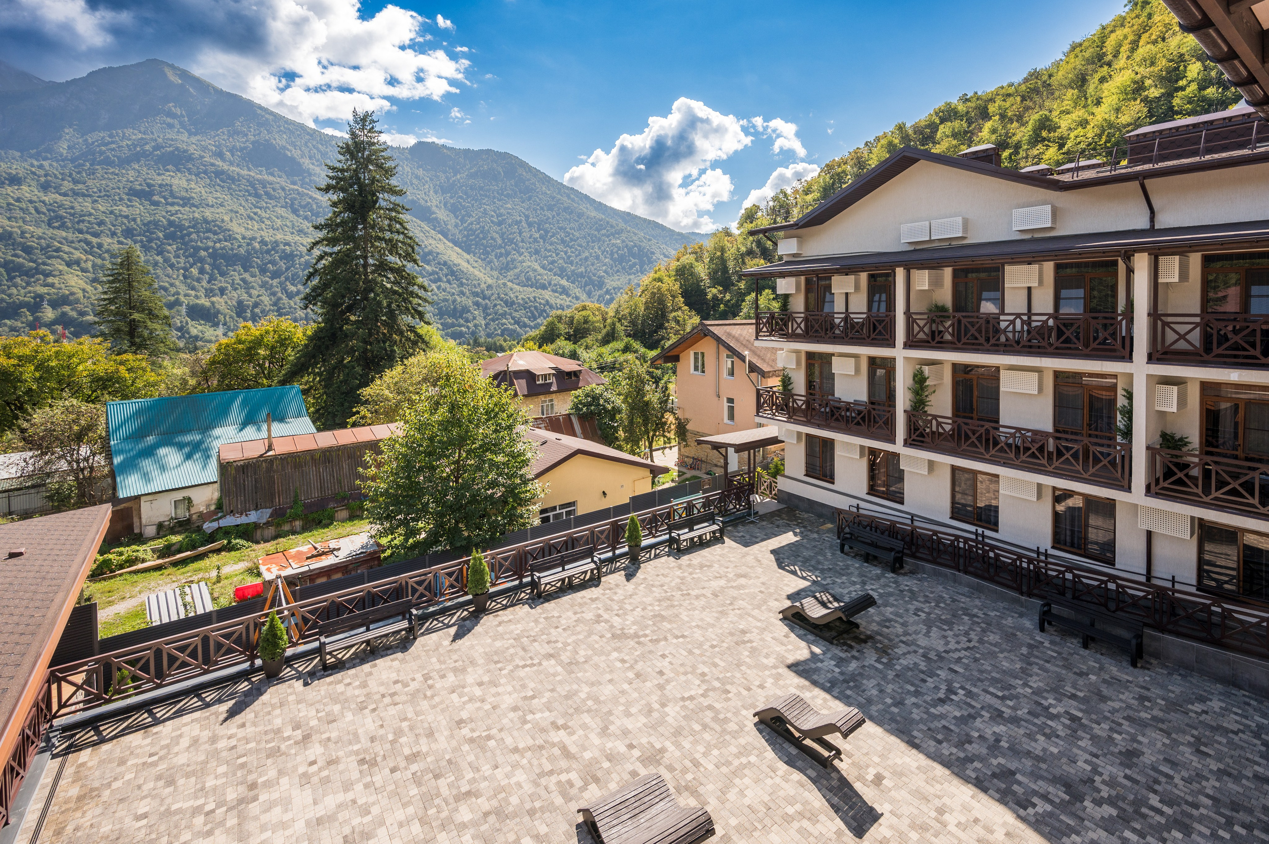 Апарт отель на Ачишховской. Репортажный фотограф в Красной Поляне и Сочи Павлюченко Екатерина