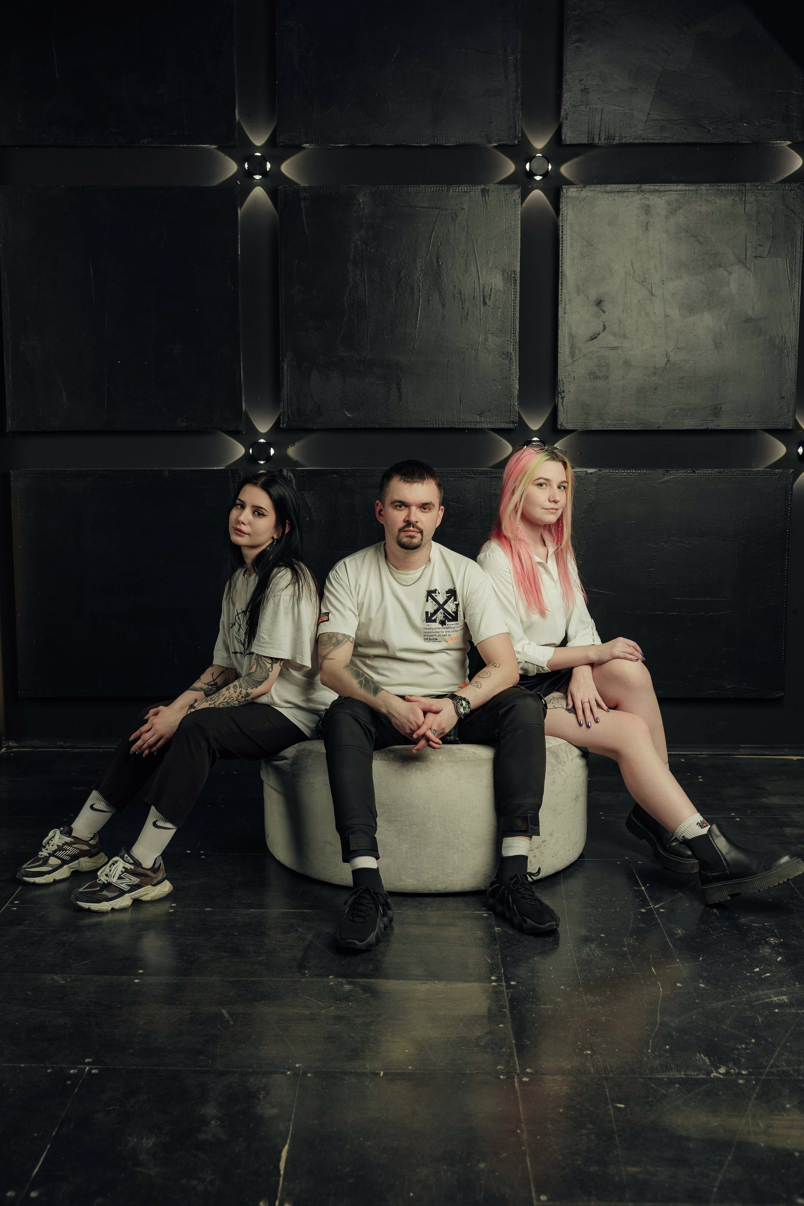 Коллективная фотосессия для мастеров тату-салона «Бить-Колотить». Алексей Шаров — свадебный и репортажный фотограф в Нижнем Новгороде