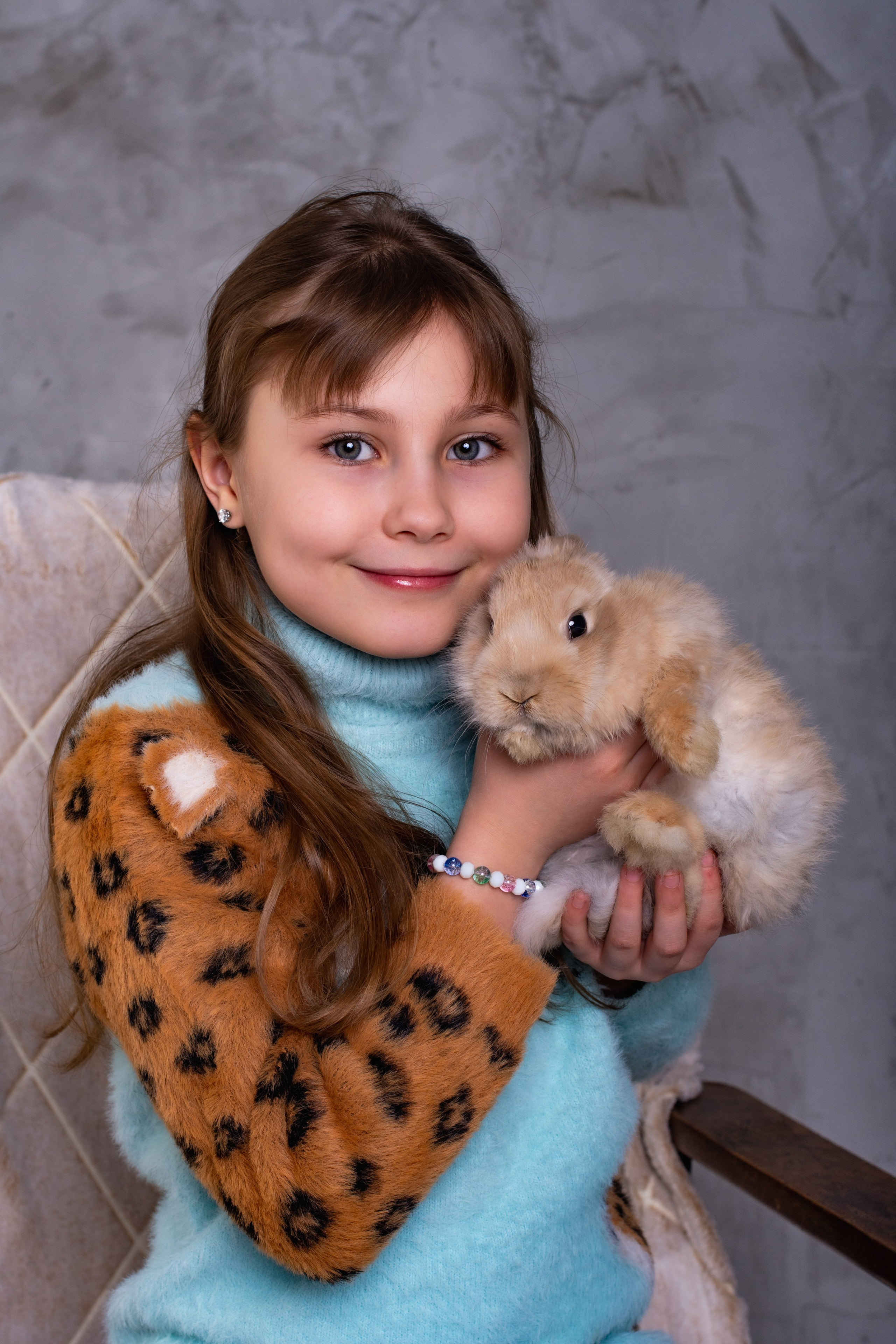 Дети и кролик. Детский фотограф в Новокузнецке Николай Чекалин