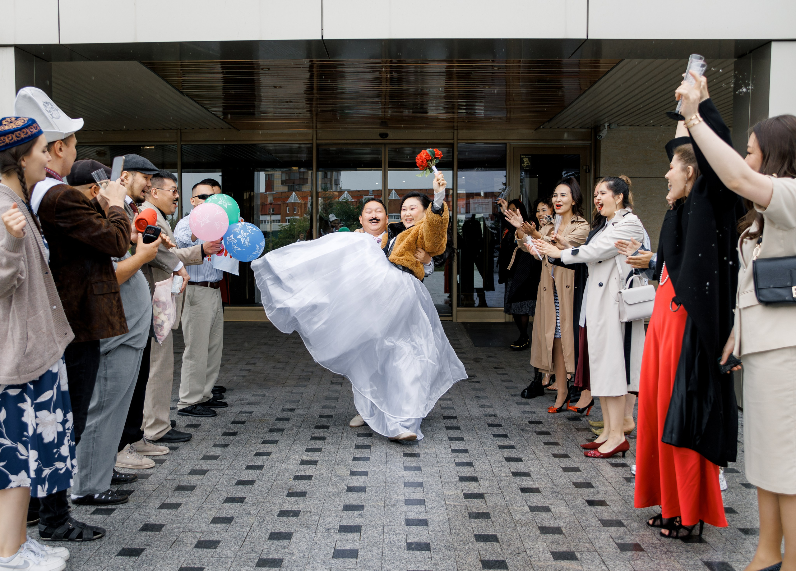 КОРОТКО И ЯСНО — ГОРЬКО!. Свадебный фотограф в Иркутске Бобылев Никита