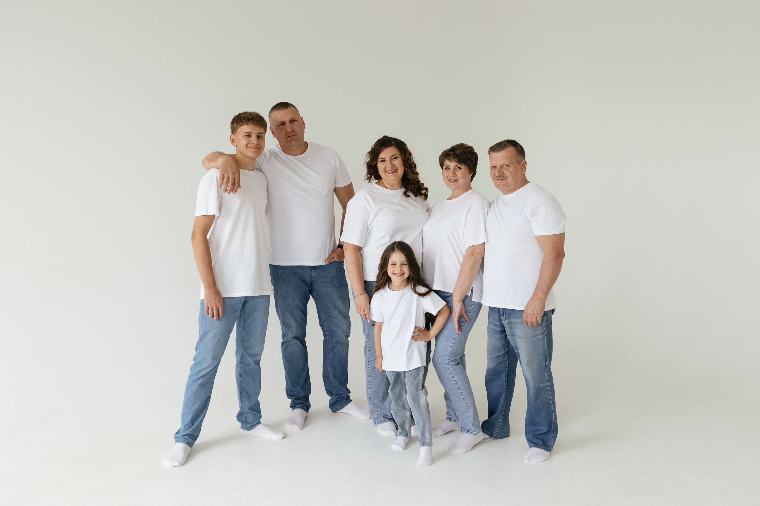 Семейная фотосессия в студии. Семейный и детский фотограф, визуальный гид, декоратор в Москве