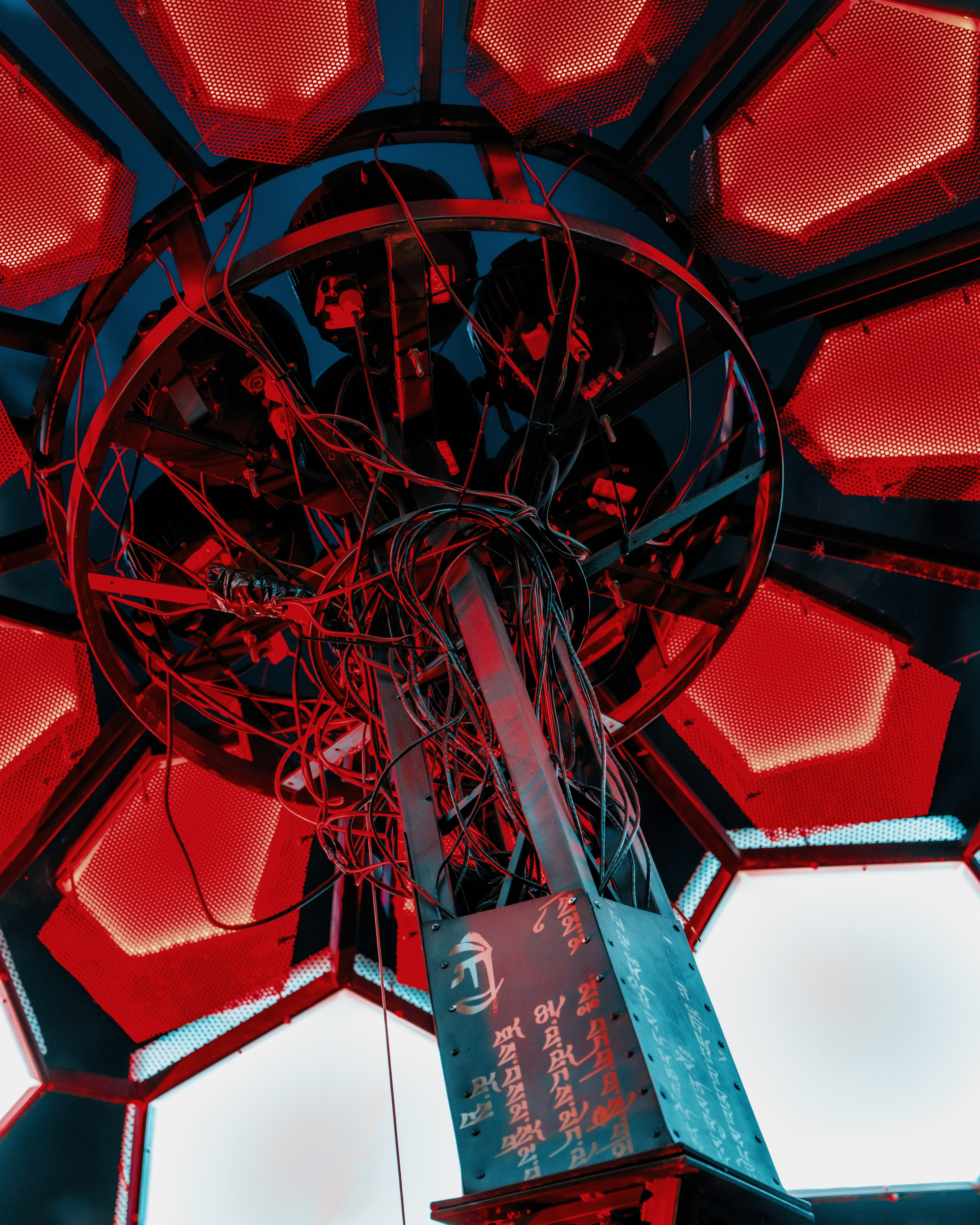 PANTERRA, Cyber Flower. @tomrus: Рустам Шагиморданов — фотограф