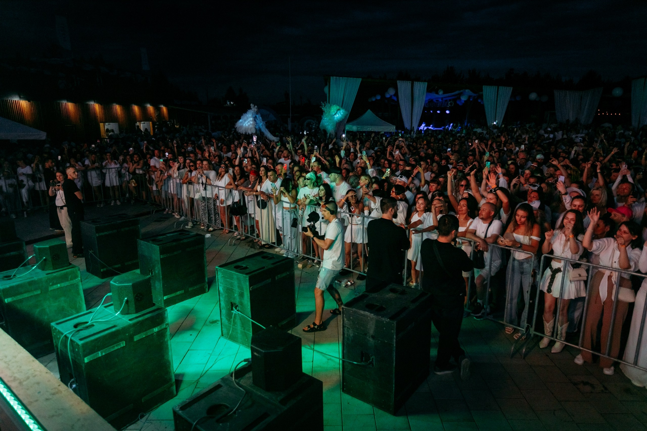 White Party @ Бархат парк. Репортажный фотограф Максим Полянский. Москва, Санкт-Петербург, Красноярск