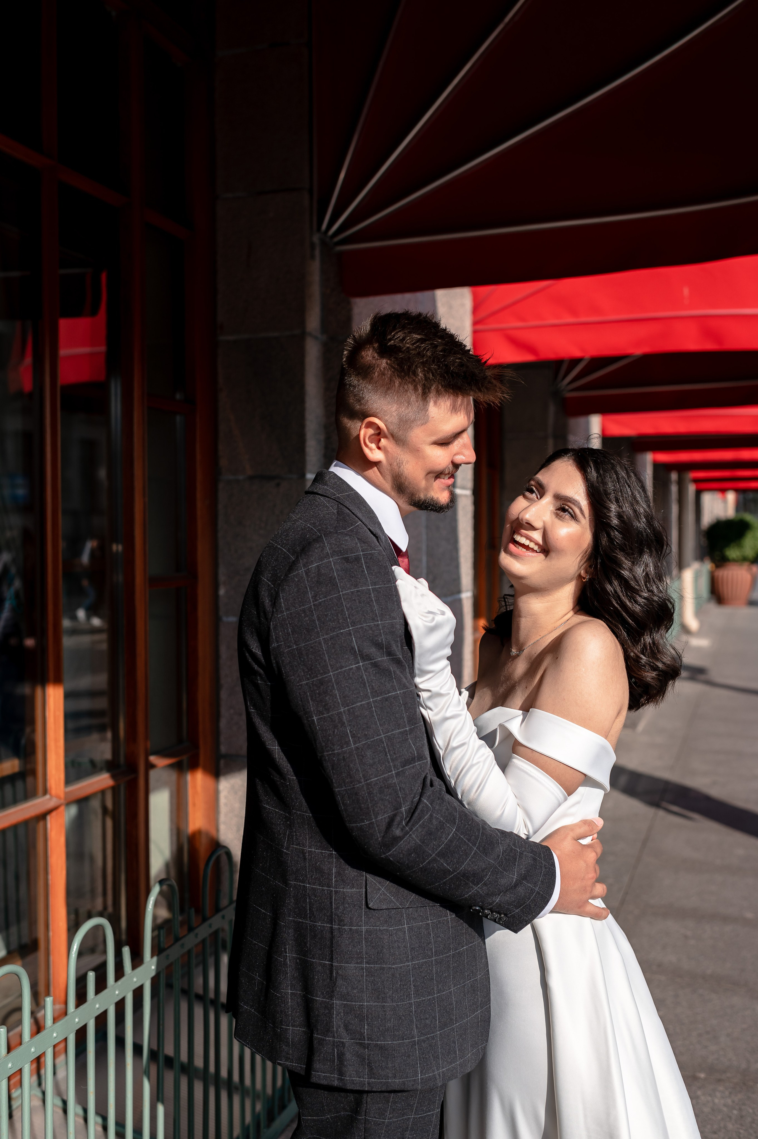 Камерная свадьба в Первом Дворце Бракосочетания №1 на Английской набережной Яны и Евгения. Портретный, семейный и свадебный фотограф в Санкт-Петербурге и в Пушкине Ширяев Денис