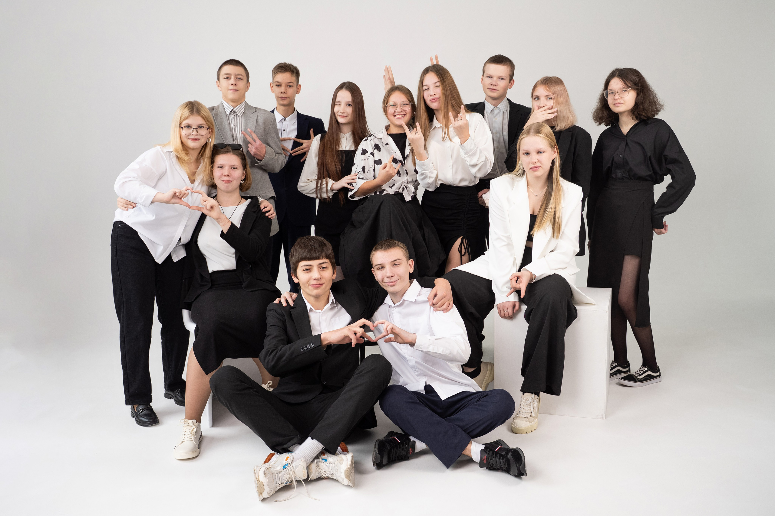 ВЫПУСКНИКИ 9 КЛАСС. МАРГАРИТА КУДРЯШОВА СВАДЕБНЫЙ И СЕМЕЙНЫЙ ФОТОГРАФ ТВЕРЬ МОСКВА