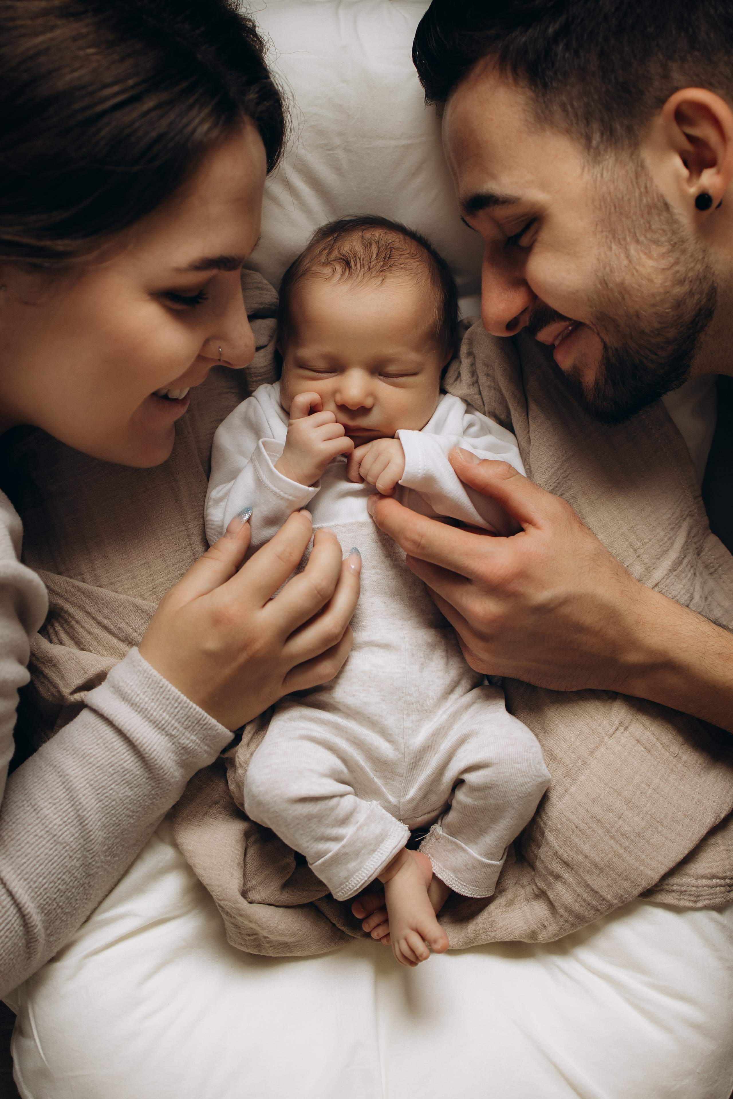 Newborn-Shooting zu Hause. Fotografin in Erlangen, Nürnberg und Umgebung