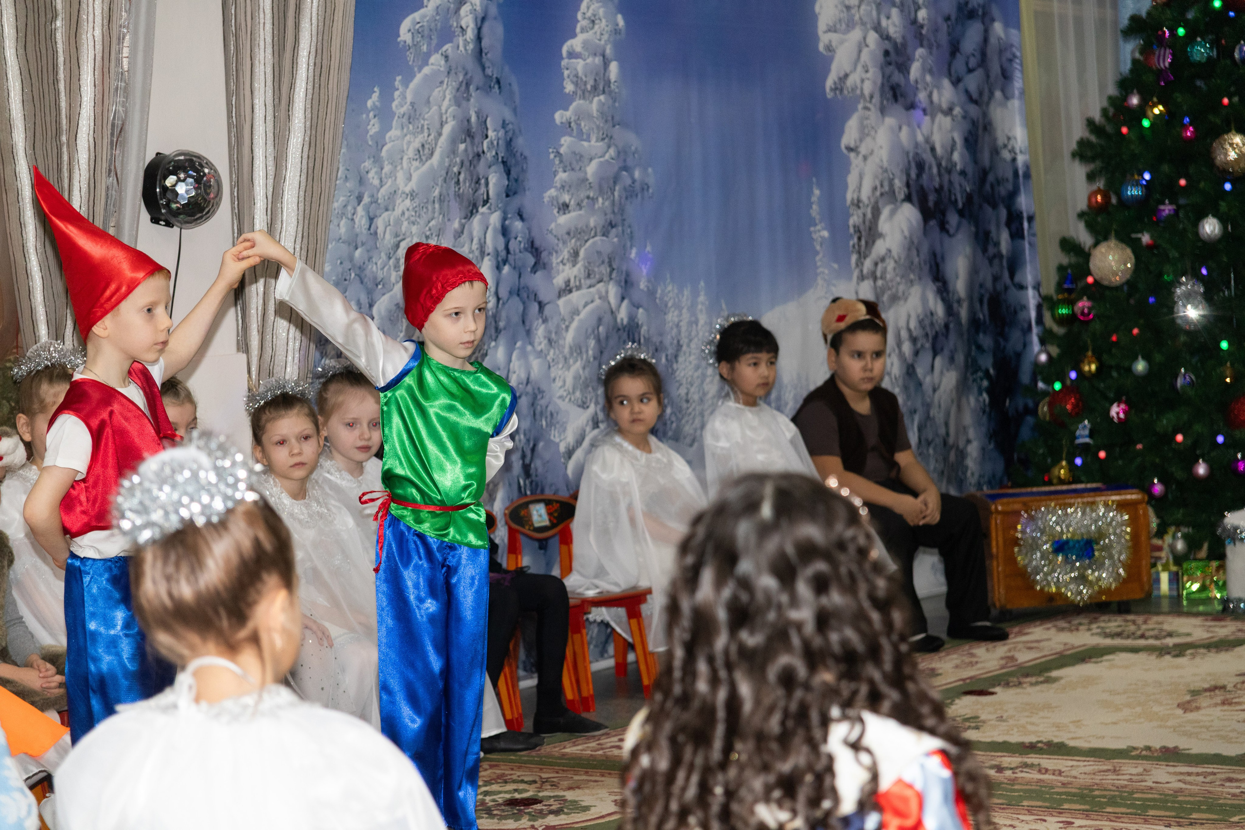 Новогодний утренник подготовительной группы. Индивидуальный и свадебный фотограф в Москве, Электростали и Туле Кадейкина Екатерина