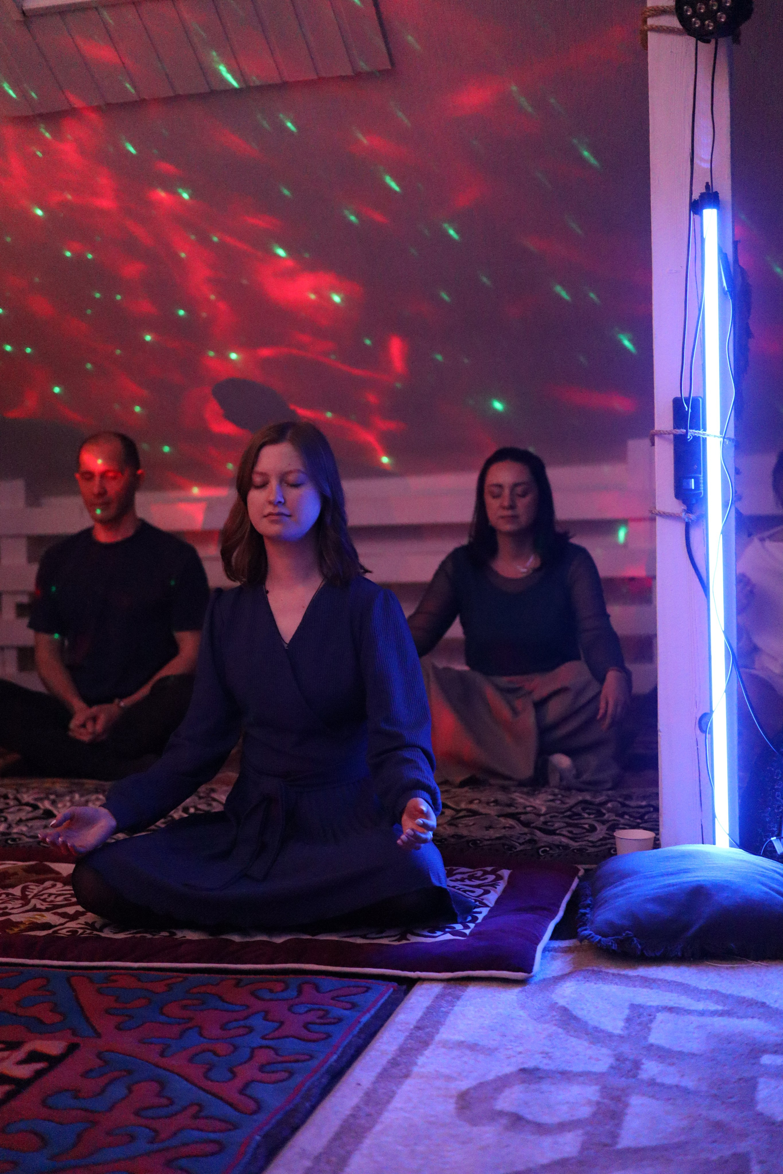 Bhakti Mantra. Photo Ninja