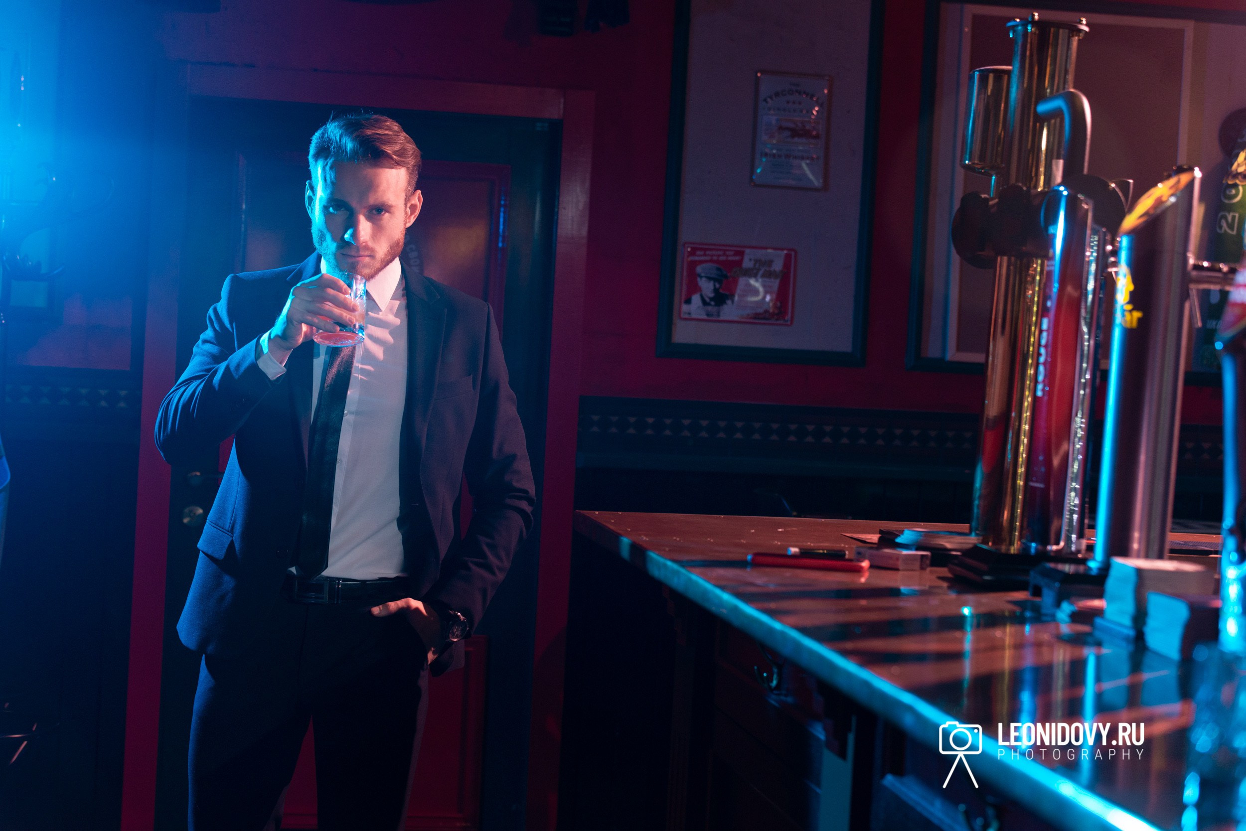 Вечер в баре