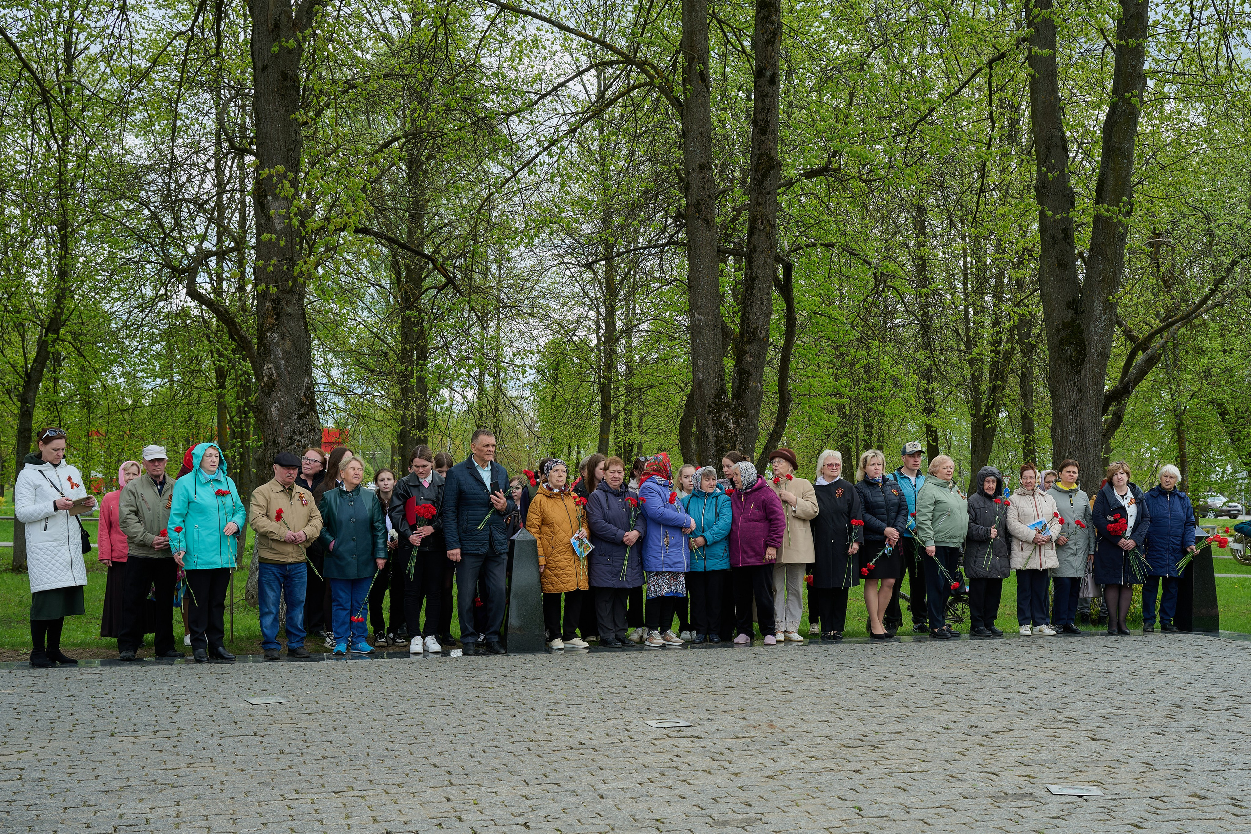 Памяти подвигу Кремлевских курсантов. Ярополец. Фотограф Роман Адлер