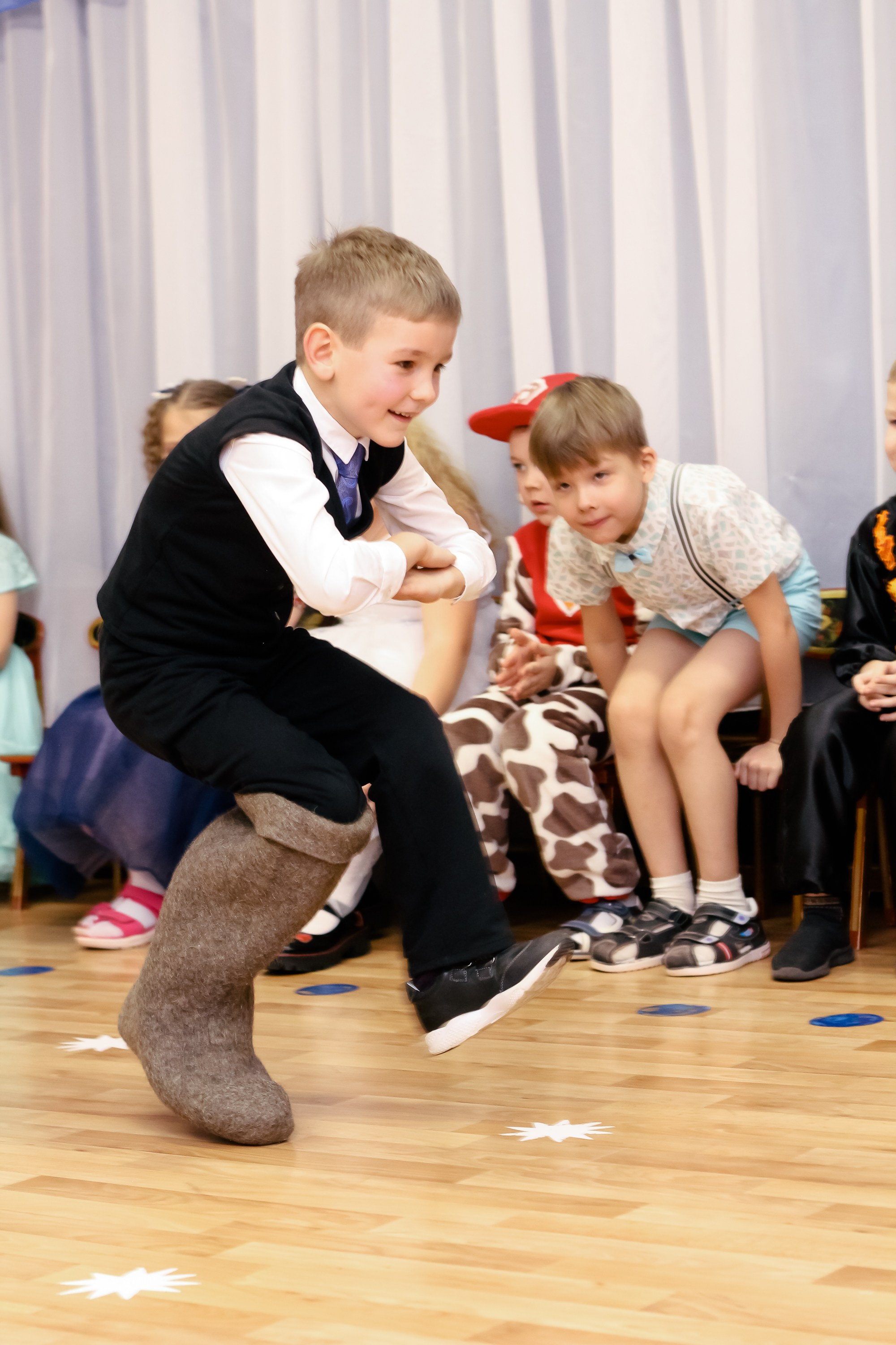 Новогодний утренник. Фотограф Великий Новгород Татьяна Чиглинцева