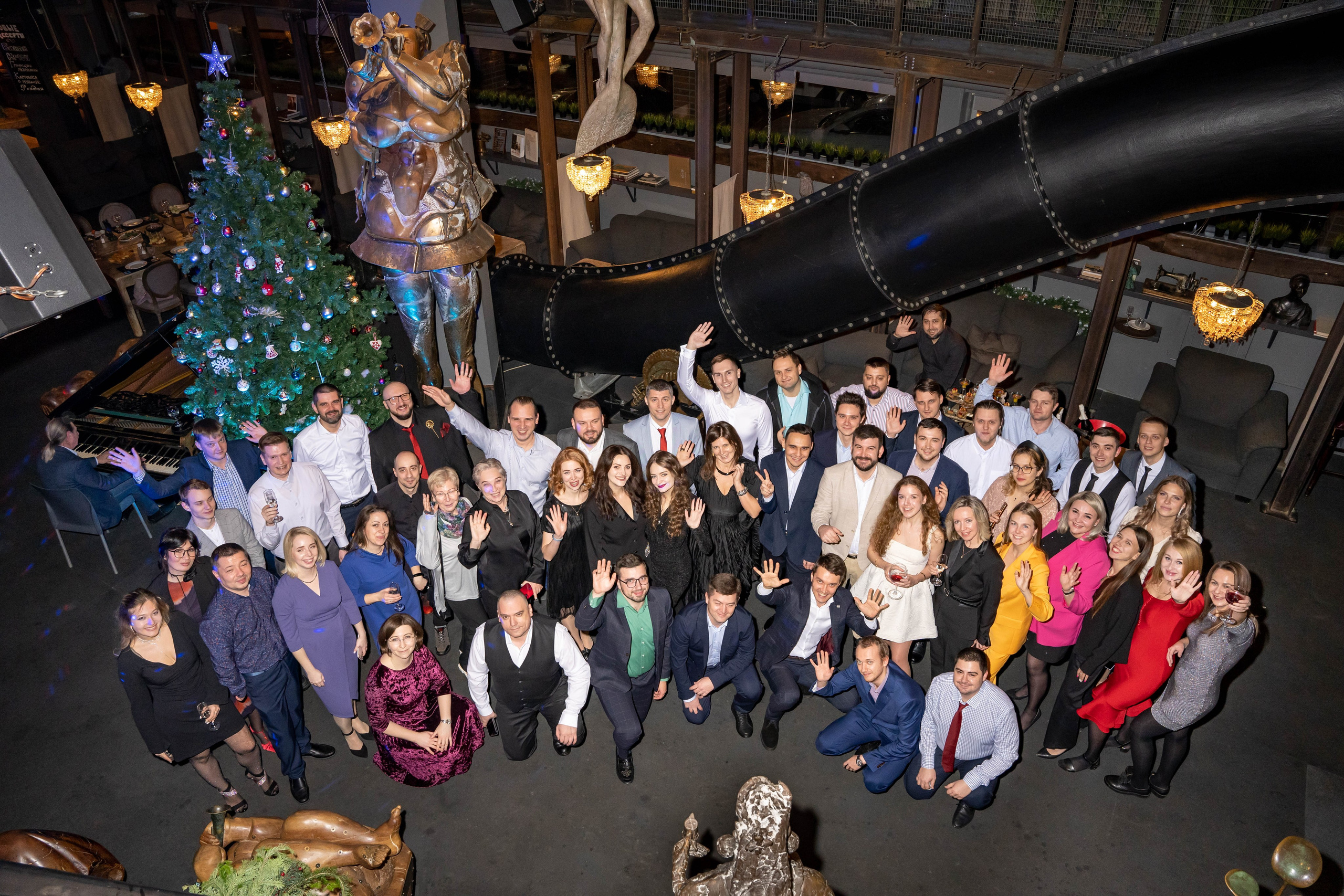 коллеги на корпоративе