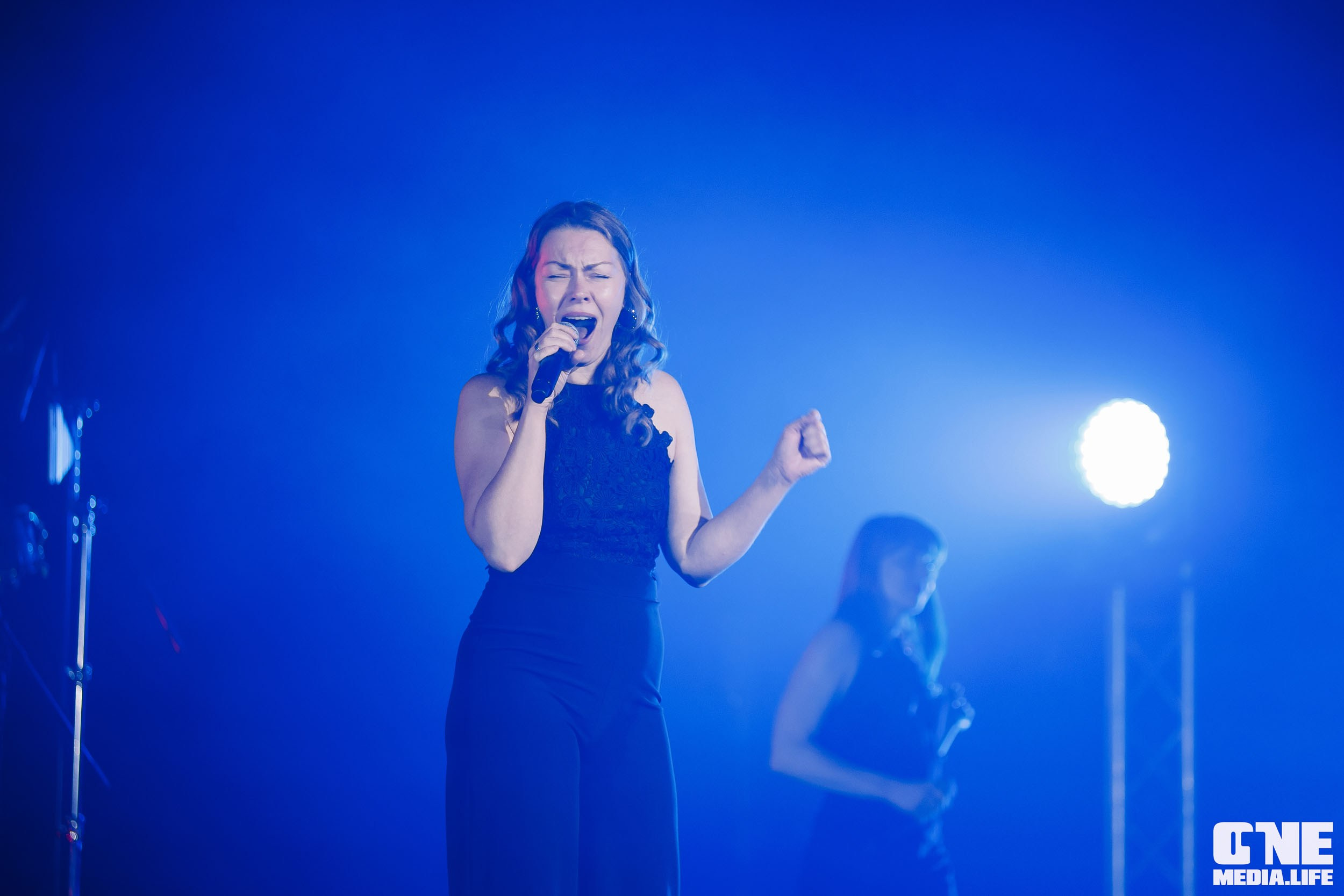 Фоторепортаж с концерта Эмина в Янтарь Холле. One Media Life: фоторепортажи, фотоотчеты с мероприятий и заведений