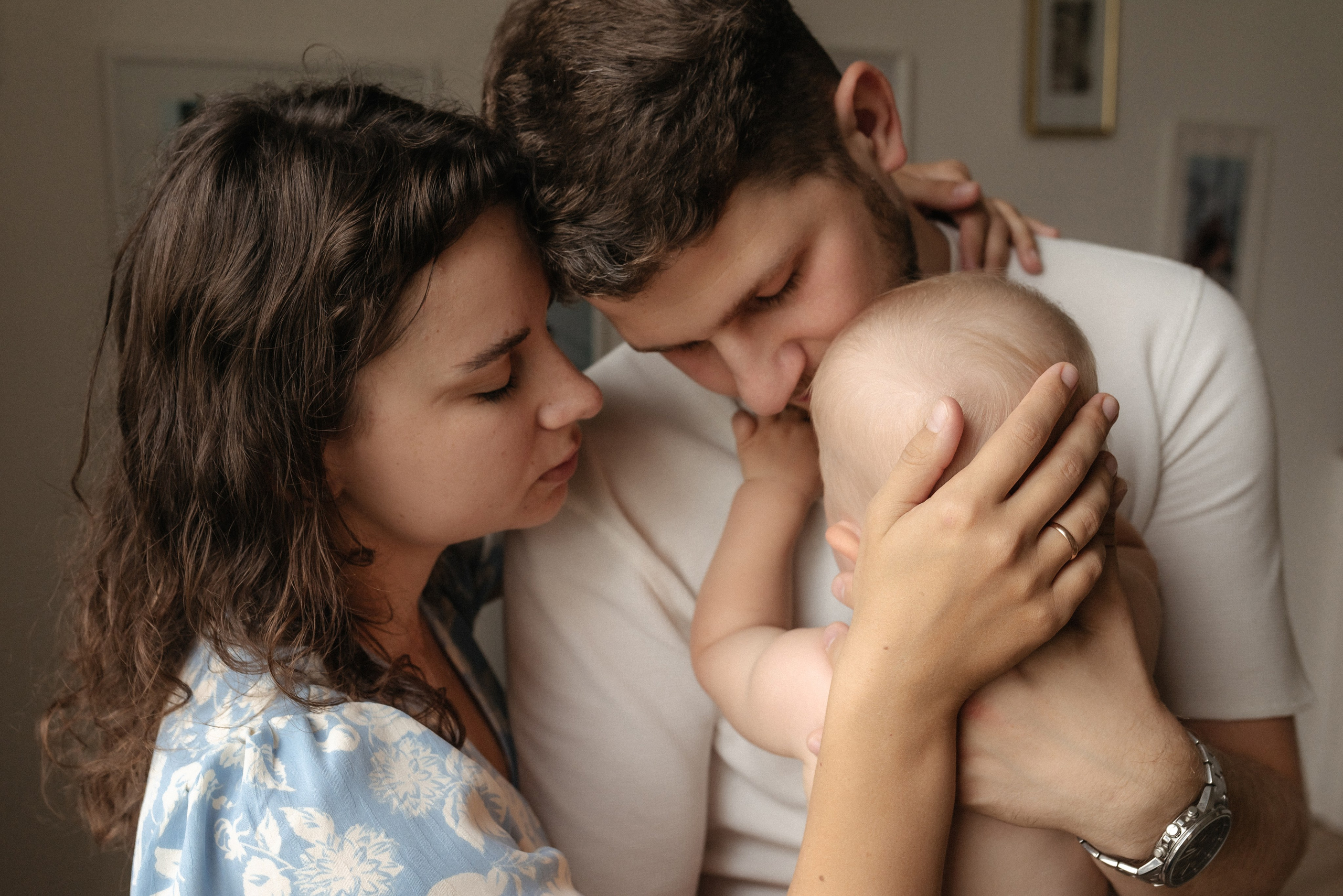 Семейная фотосессия дома с малышом. Семейный и портретный фотограф Нижний Новгород