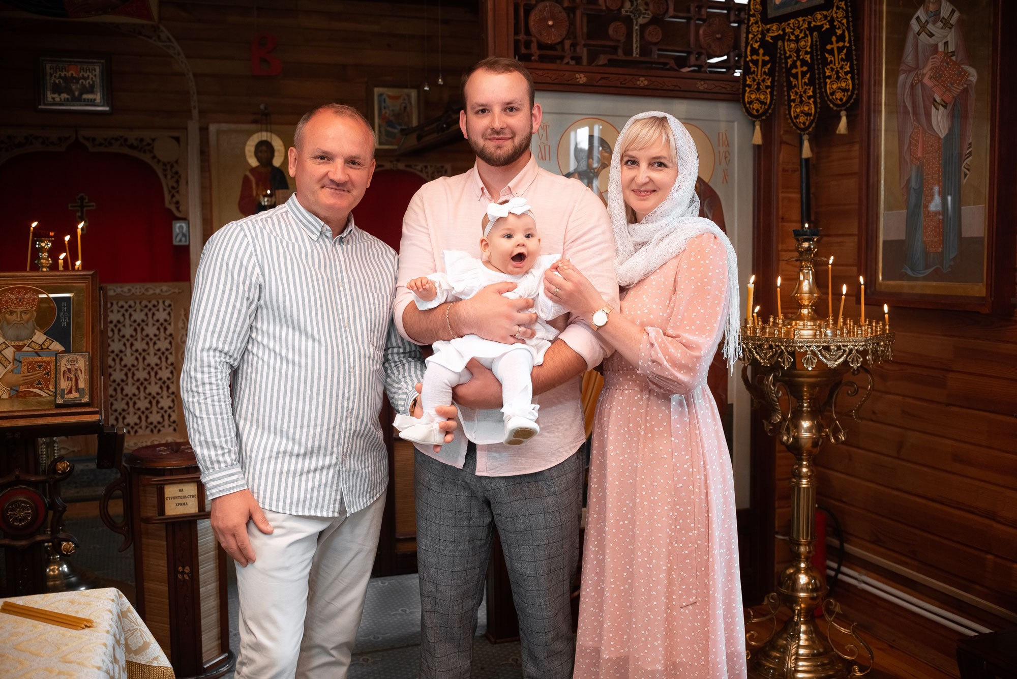 Крещение Злата хр. Николая Японского. Семейный фотограф на выписку из роддома и крещение Минск Настя Гришук