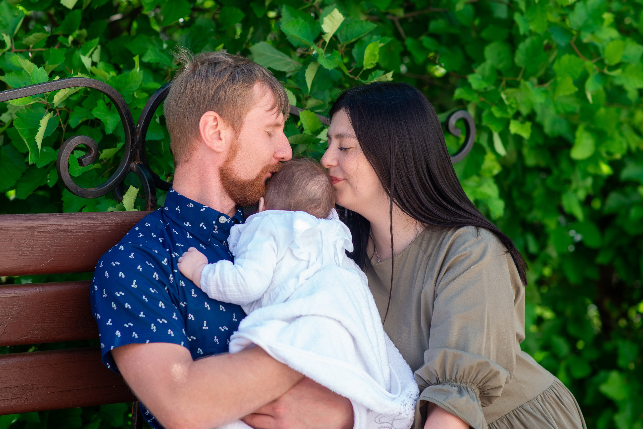 Крещении Мии в хр.Ксении Петербургской. Семейный фотограф на выписку из роддома и крещение Минск Настя Гришук