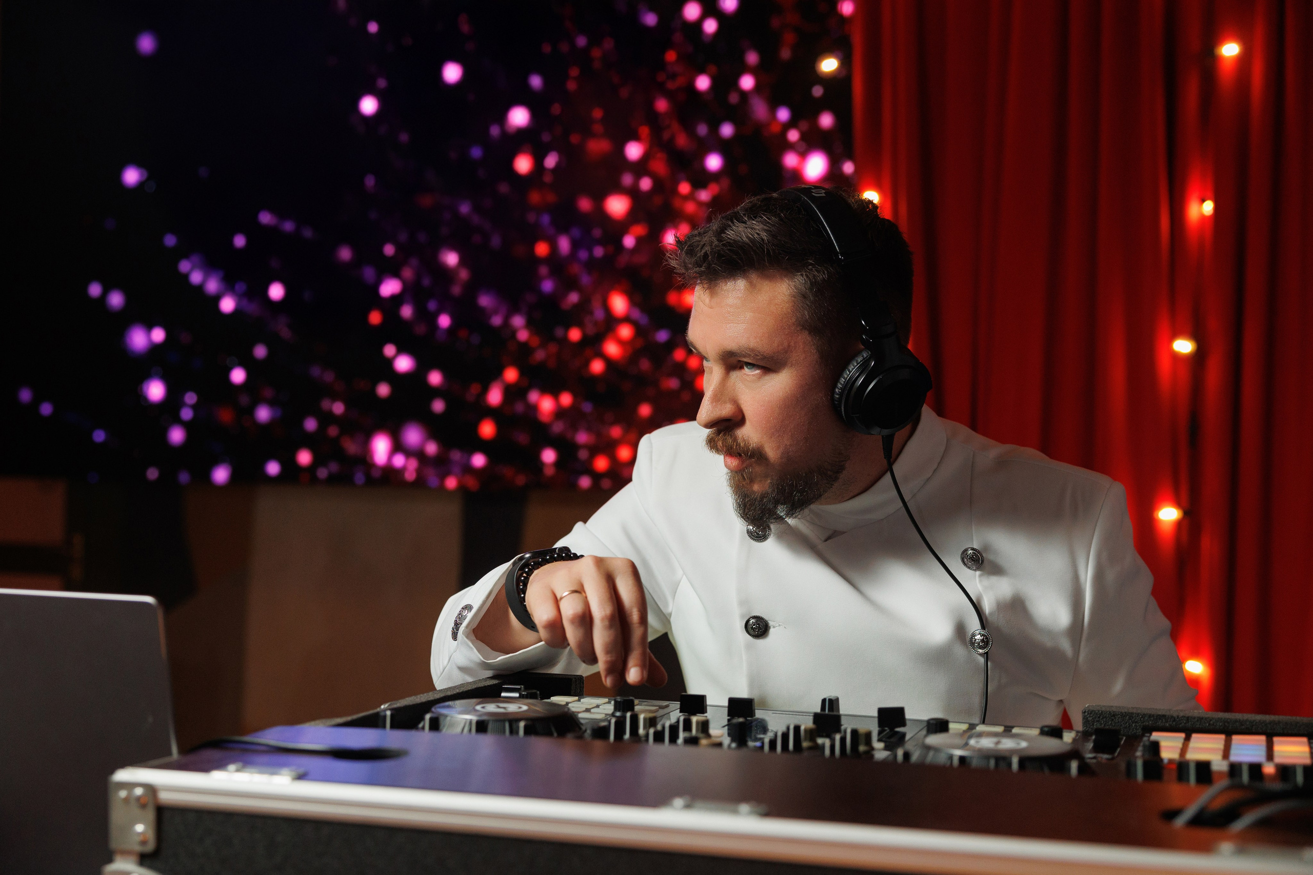 Корпоратив в стиле «Цирк». Репортажный фотограф Ольга Кочетова в Москве