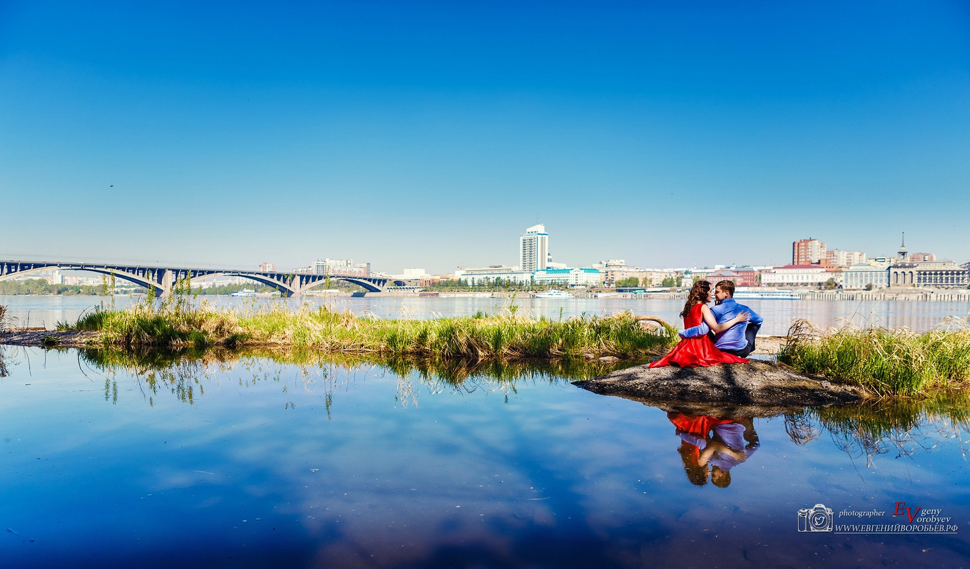 Цена стоимость описание фотосессий в Красноярске студийная свадебная семейная бизнес портрет индустриальная лавстори love story фотосъёмка