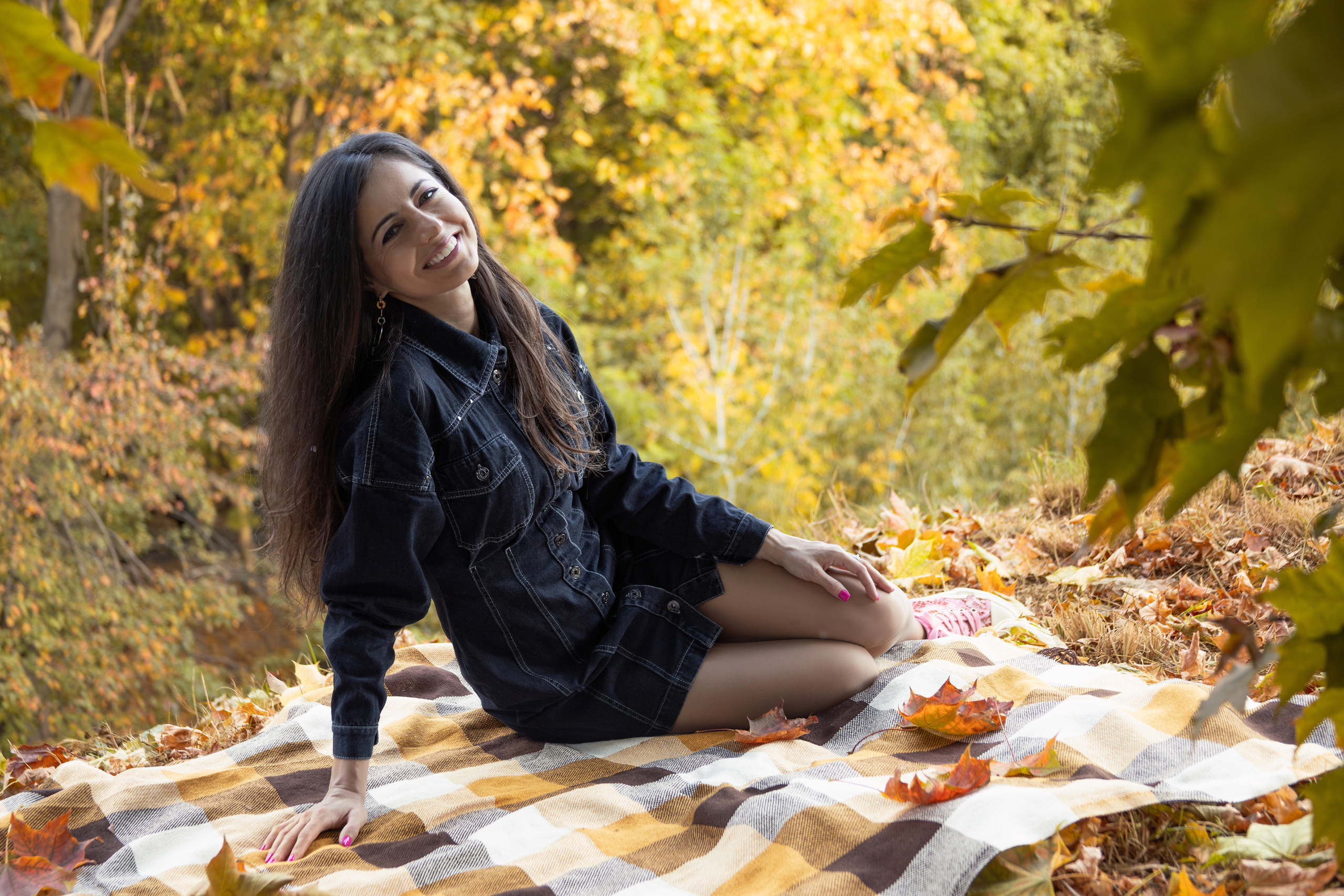 Фотосессия в парке Коломенский осенью с пледом