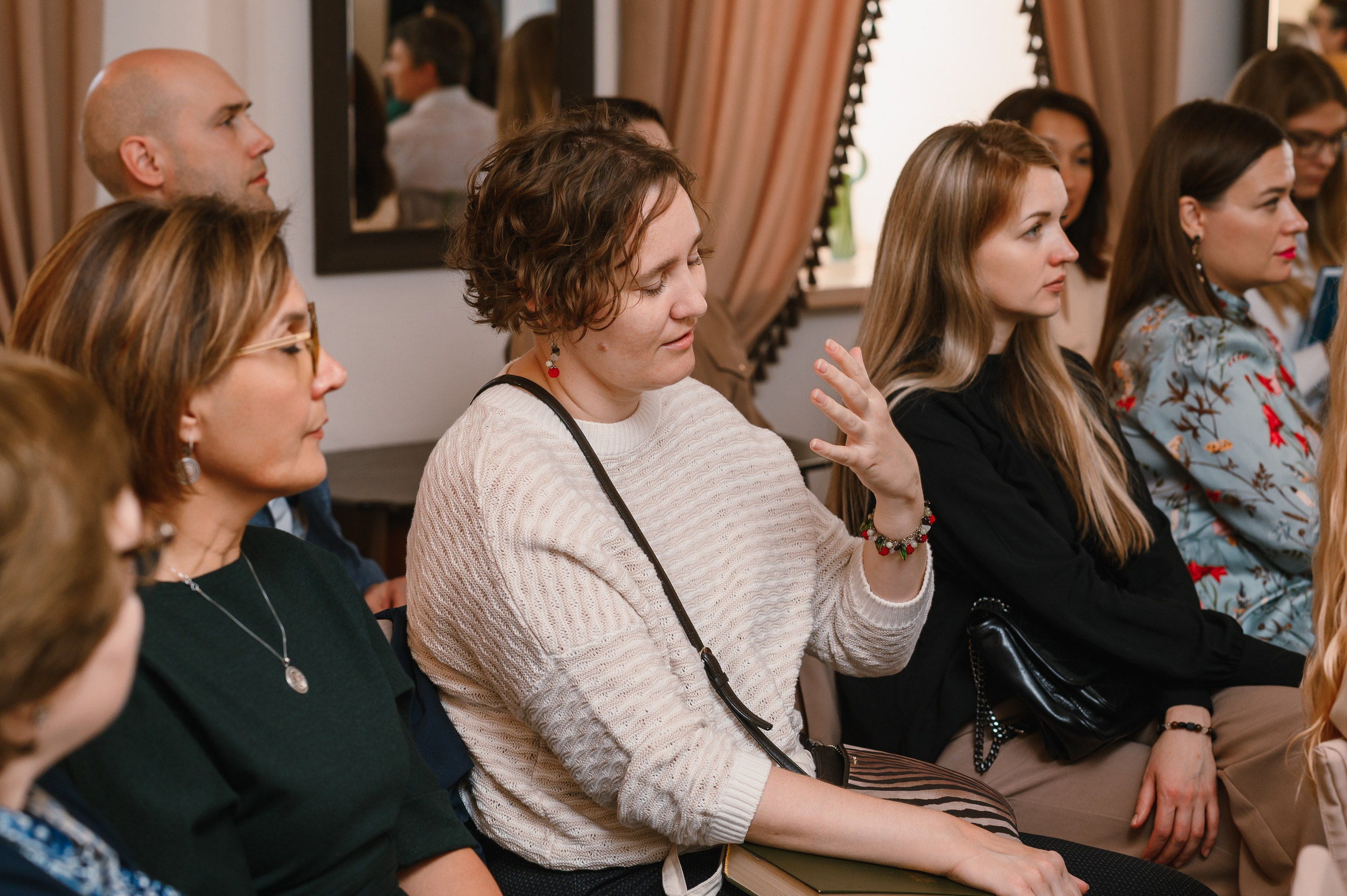 «Евгений Онегин»: лекция в особняке. Wedding and family photographer USA