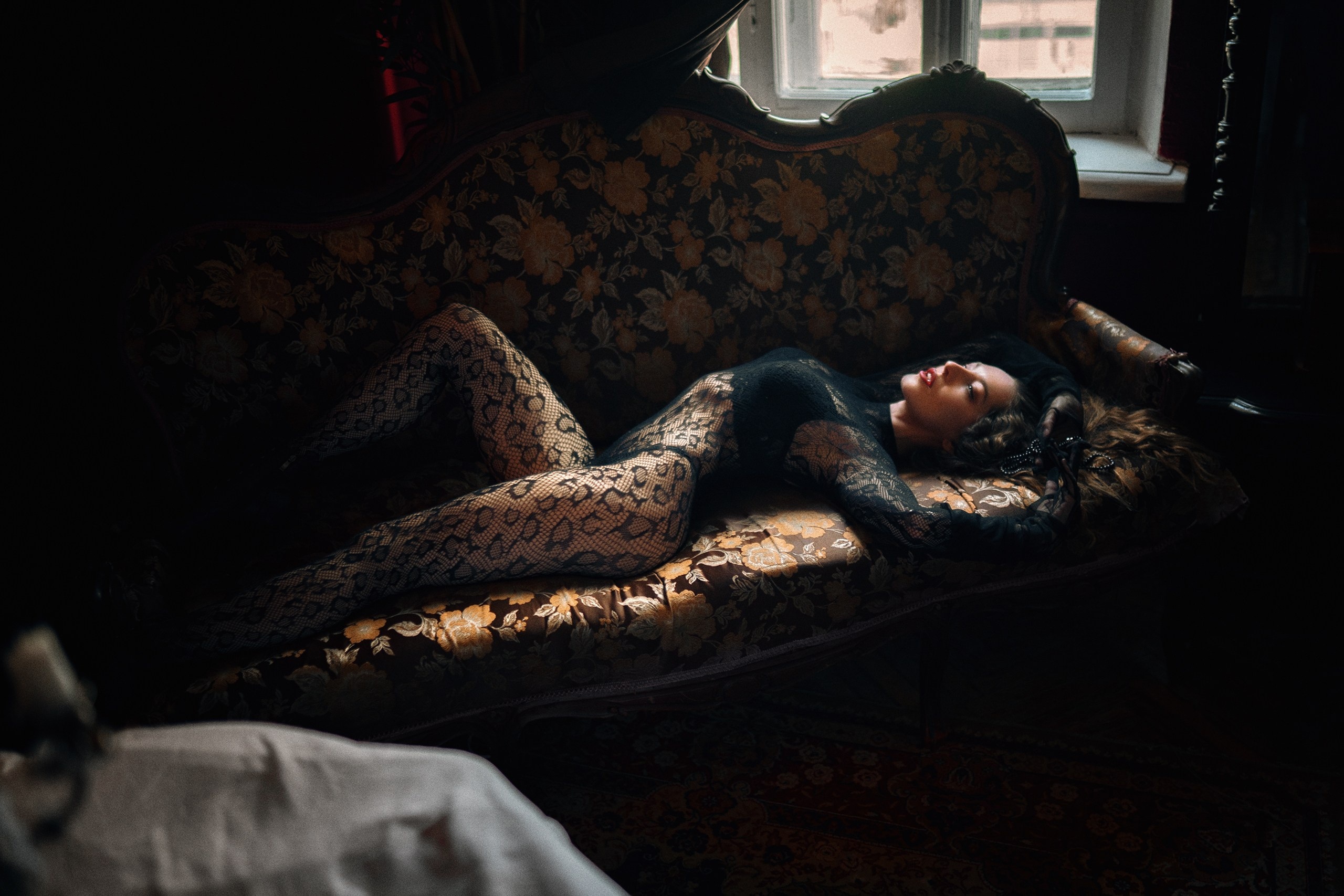 OLYA. Художественная портретная фотография и обучение позированию и ретуши