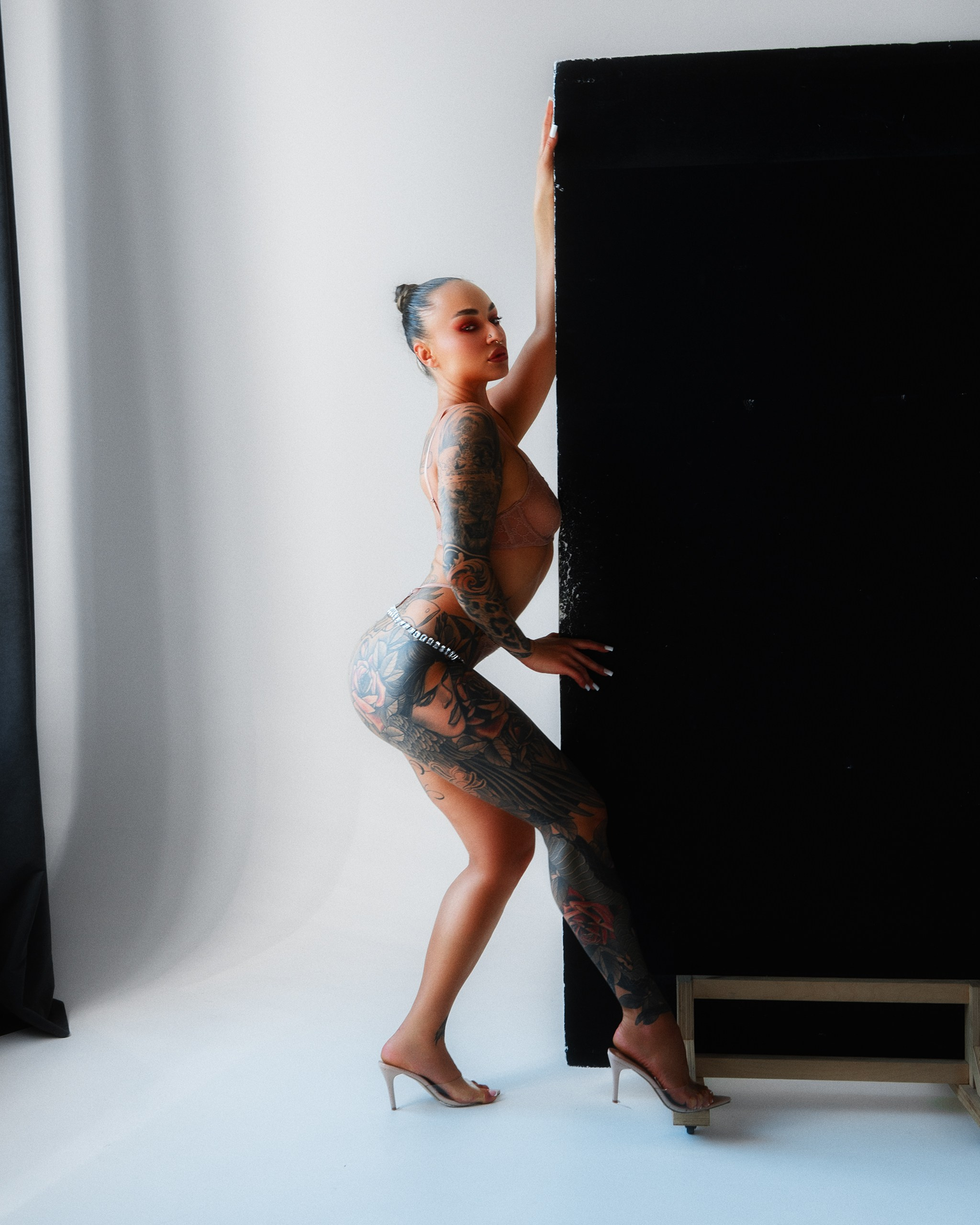 Yulia. Художественная портретная фотография и обучение позированию и ретуши